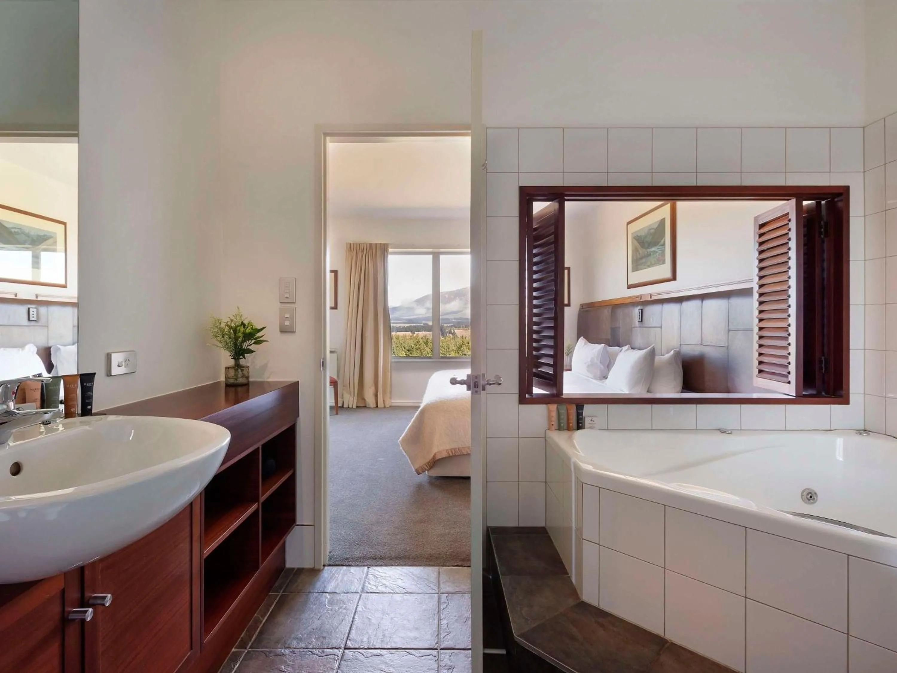 Bathroom, Bed in Fable Terrace Downs Resort by MGallery