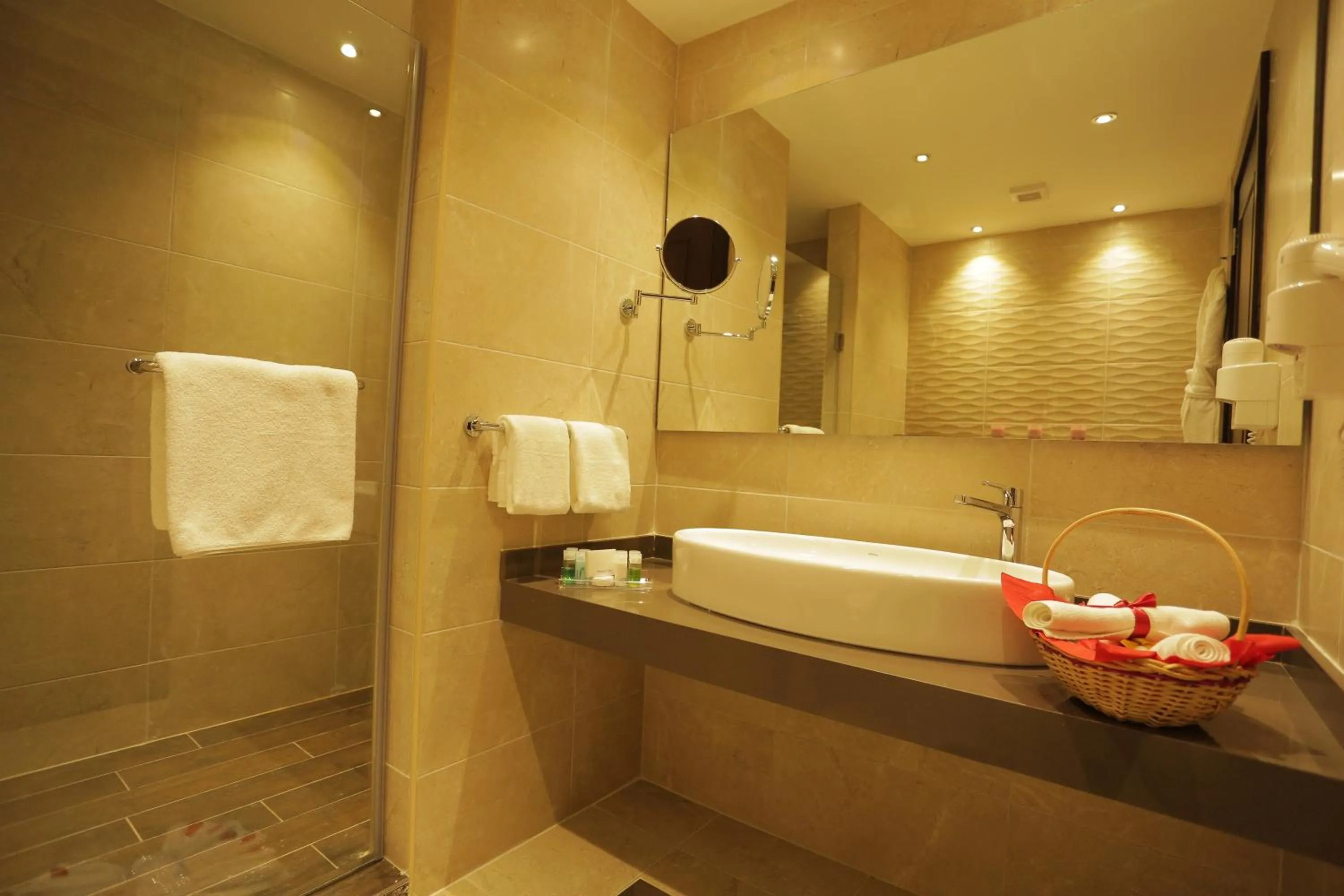 Bathroom in GHS Hotel