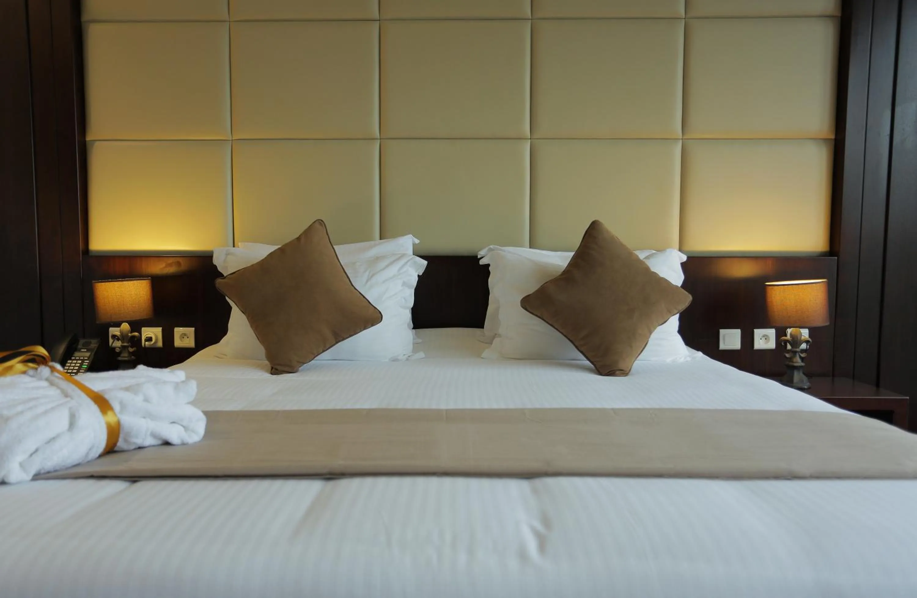 Bedroom, Bed in GHS Hotel