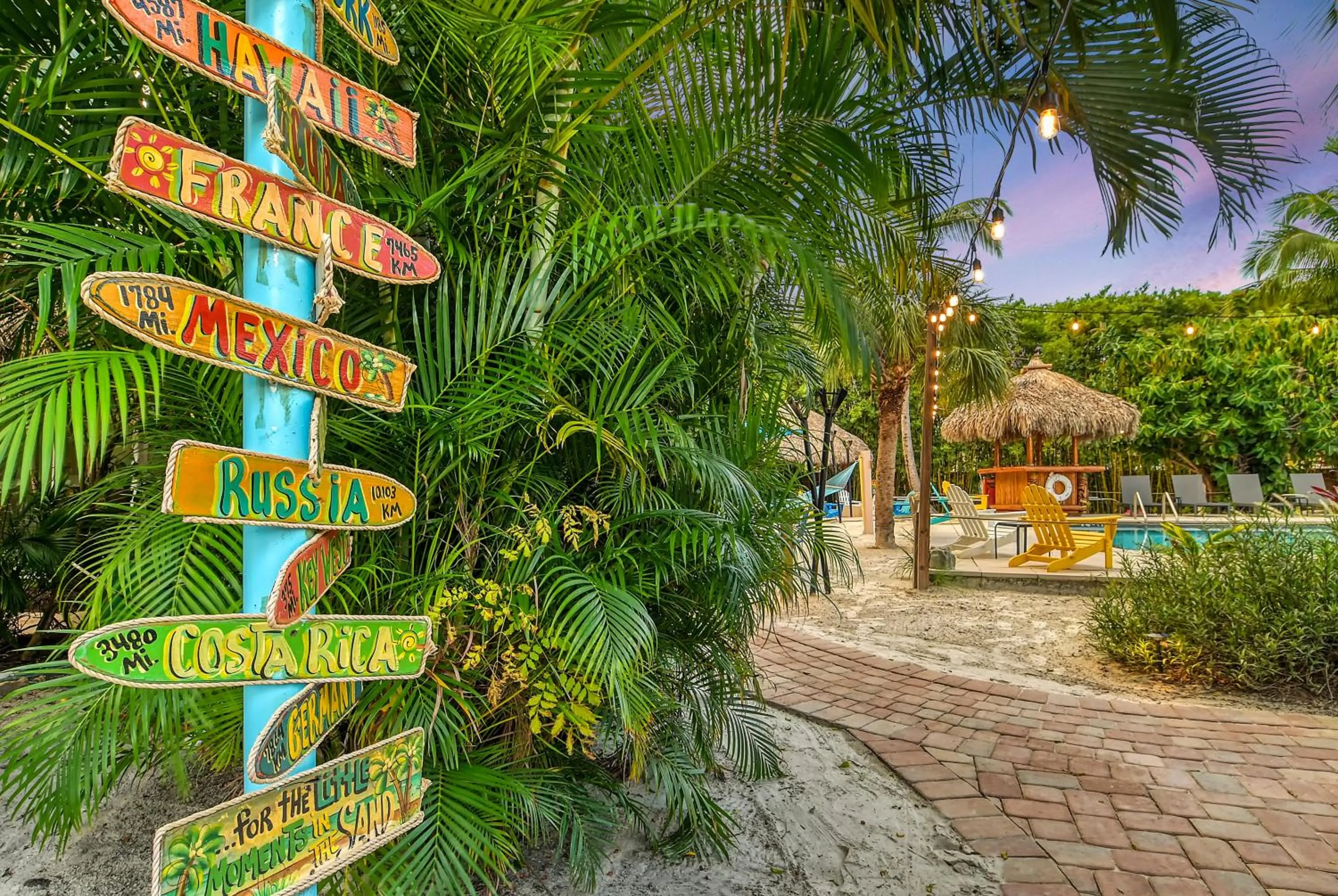 Natural landscape in Siesta Key Palms Resort