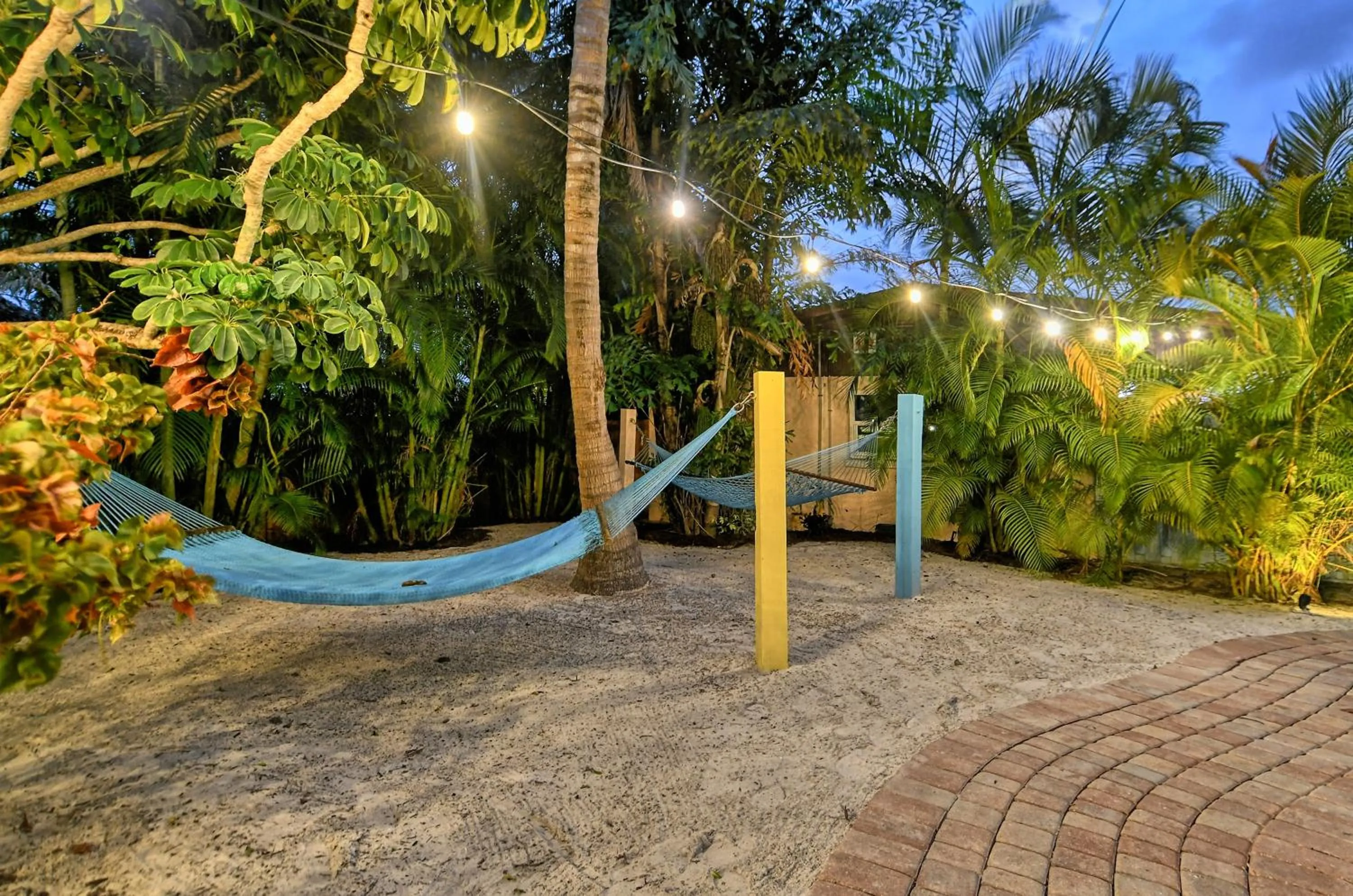 Garden in Siesta Key Palms Resort