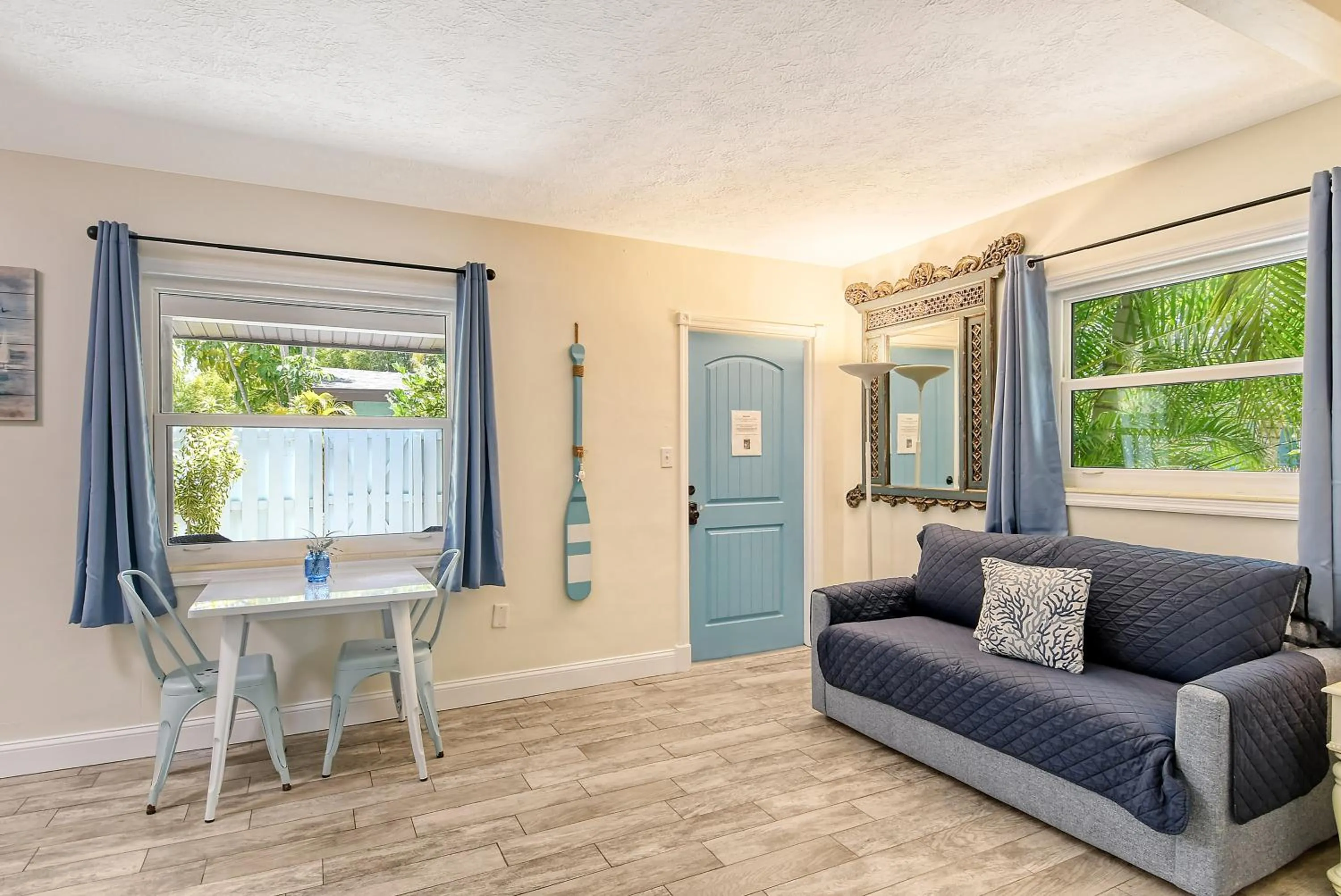Living room in Siesta Key Palms Resort