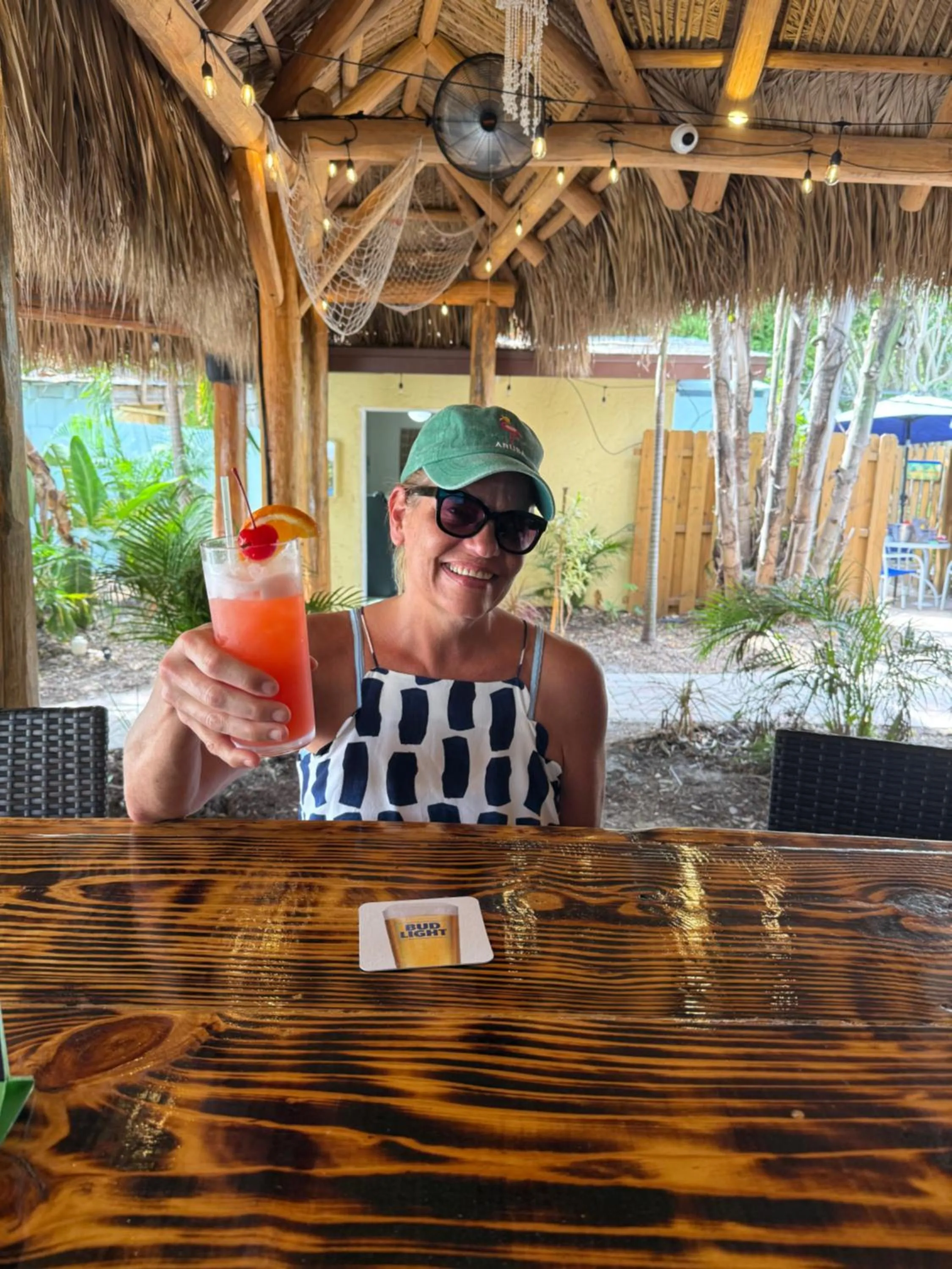 Lounge or bar in Siesta Key Palms Resort