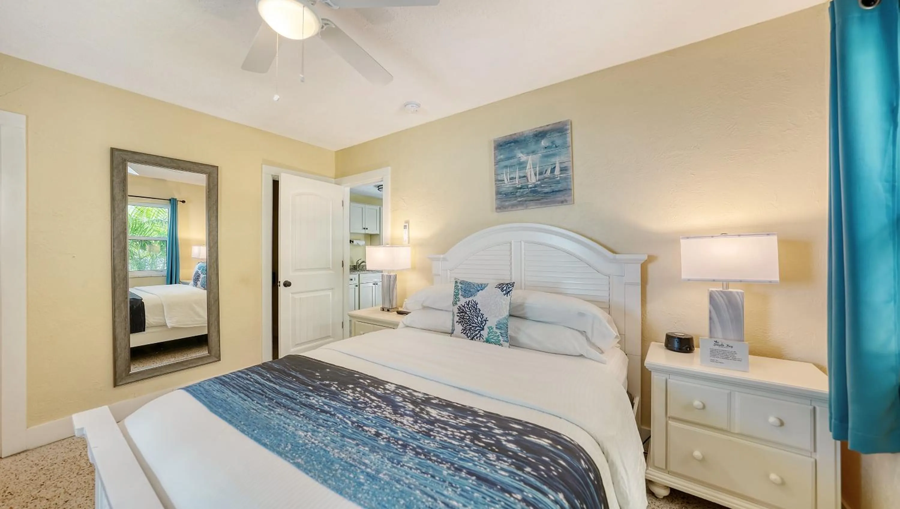 Bedroom, Bed in Siesta Key Palms Resort