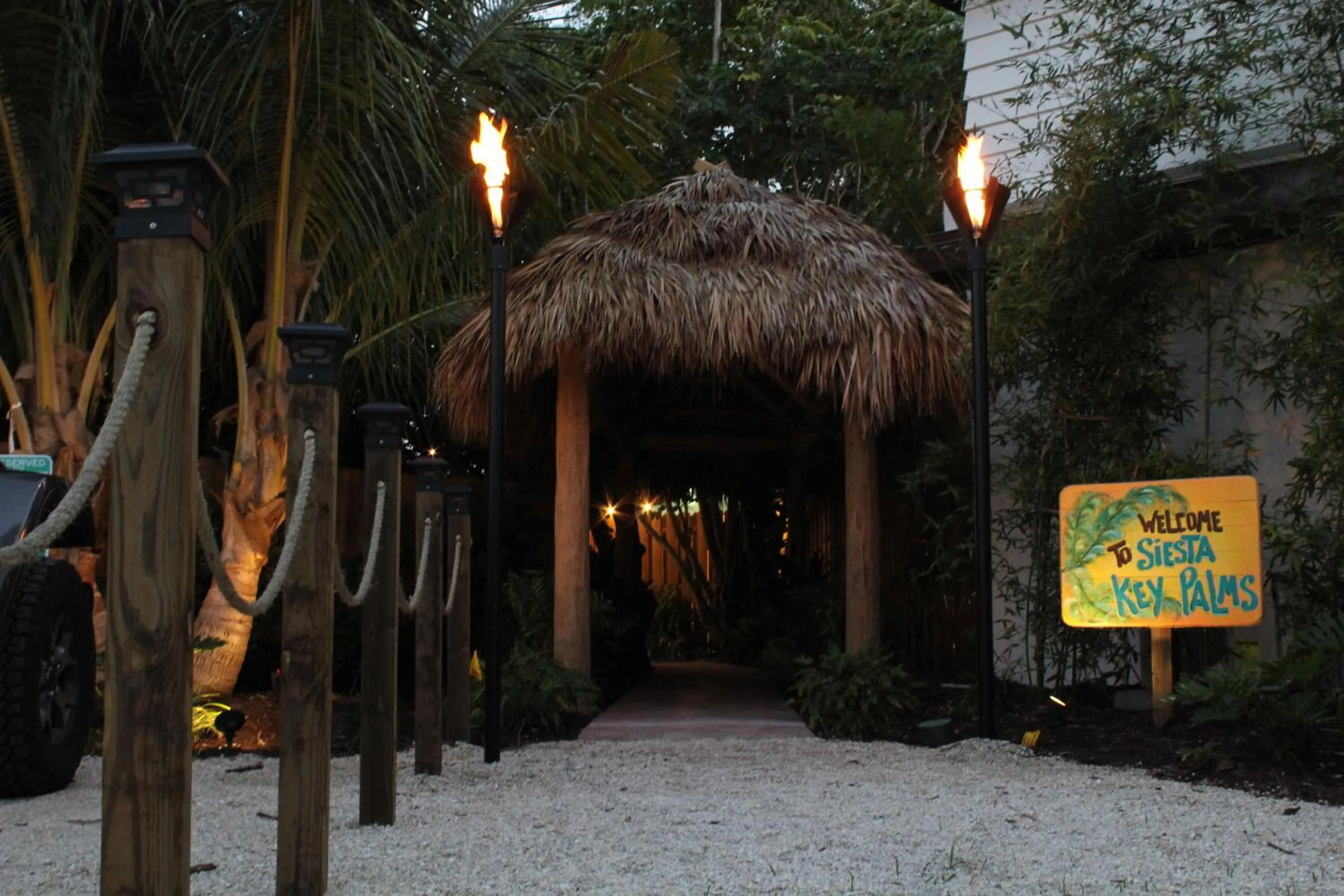 Facade/entrance in Siesta Key Palms Resort