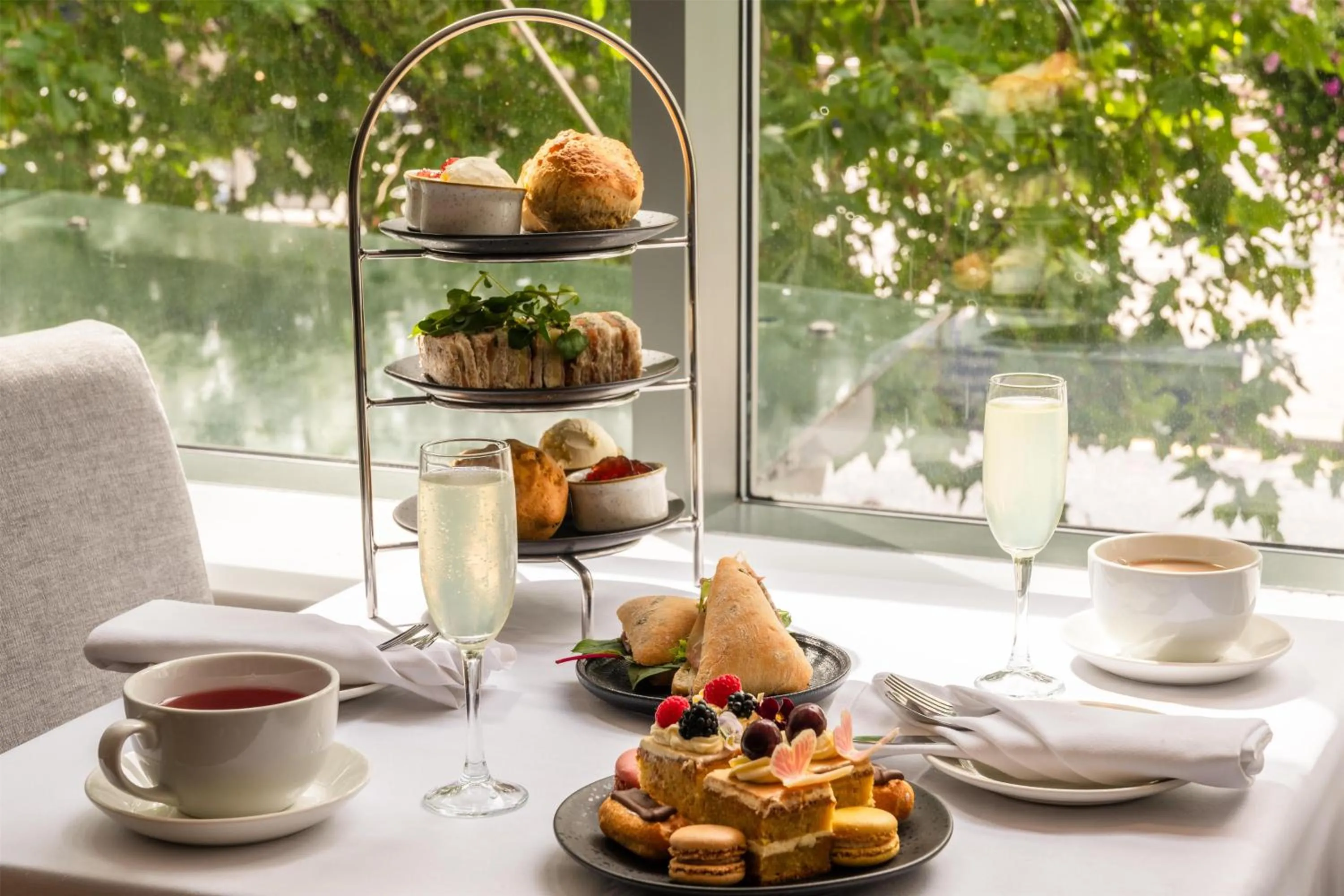 Restaurant/places to eat in Radisson Blu Hotel, Bristol