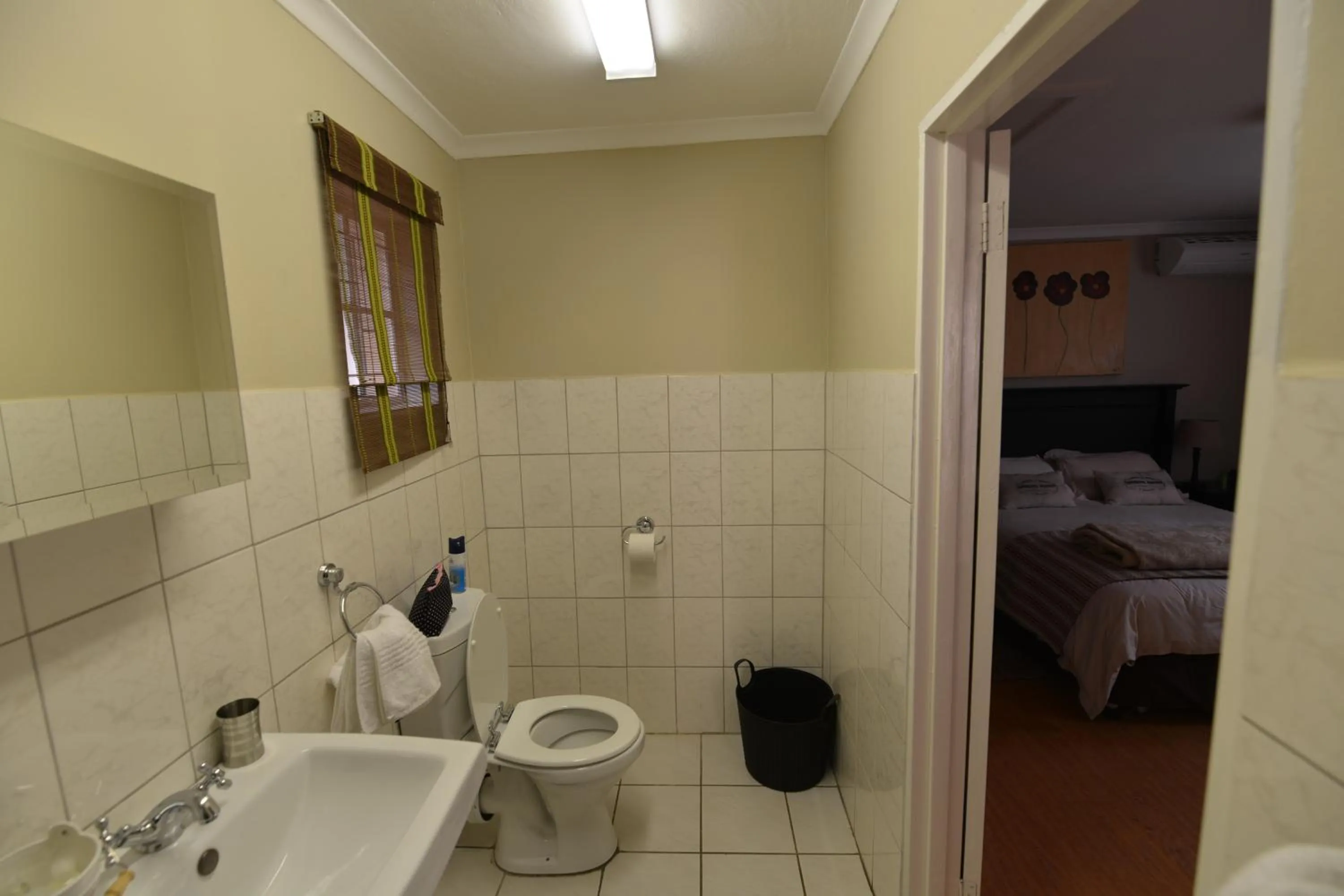 Bathroom in Attaché Guest Lodge & Health Spa