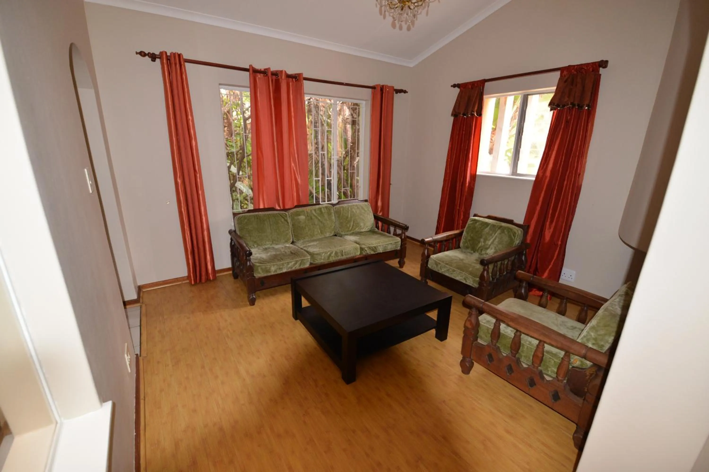 Living room in Attaché Guest Lodge & Health Spa