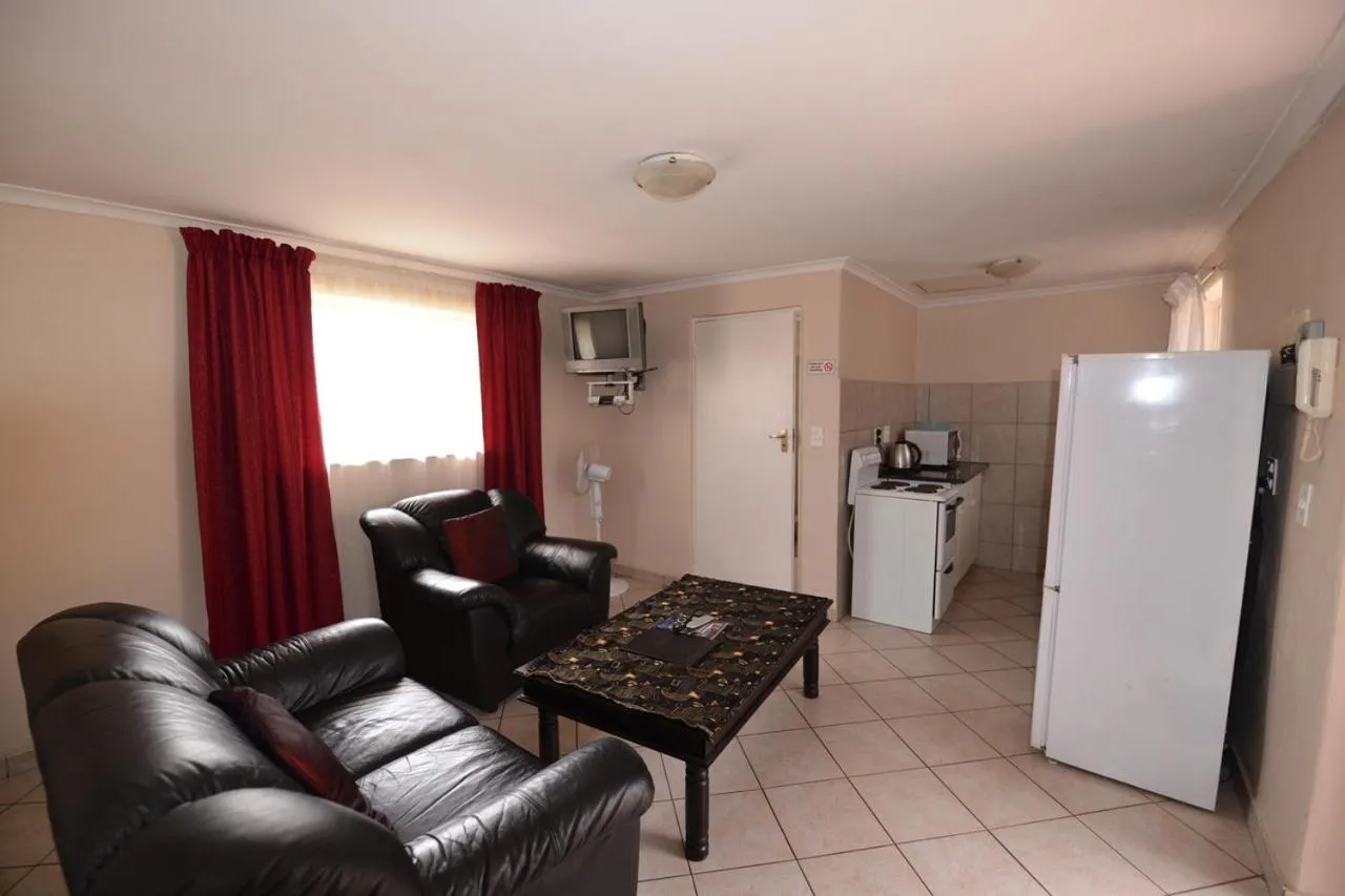 Living room in Attaché Guest Lodge & Health Spa