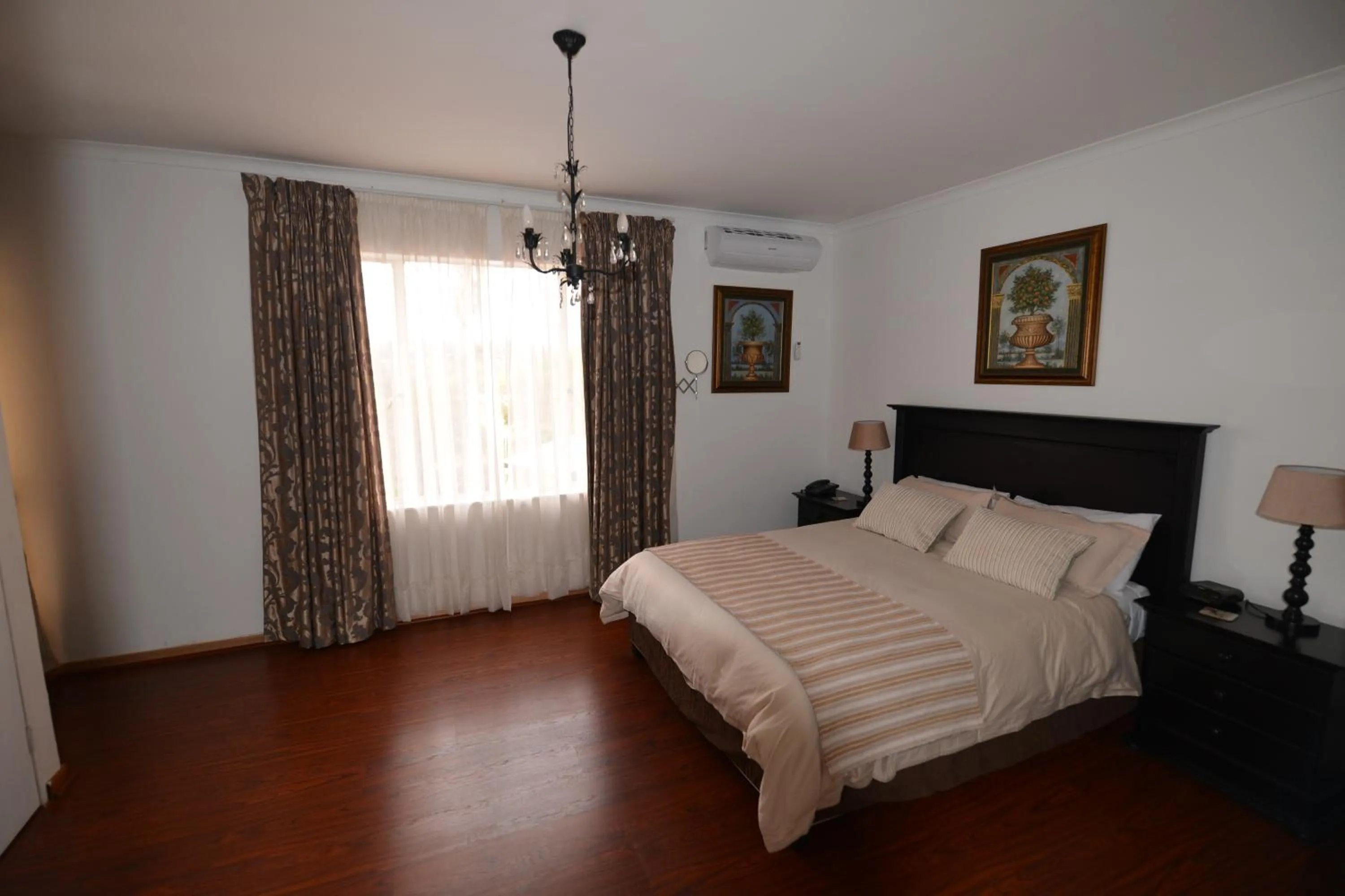 Bedroom, Bed in Attaché Guest Lodge & Health Spa