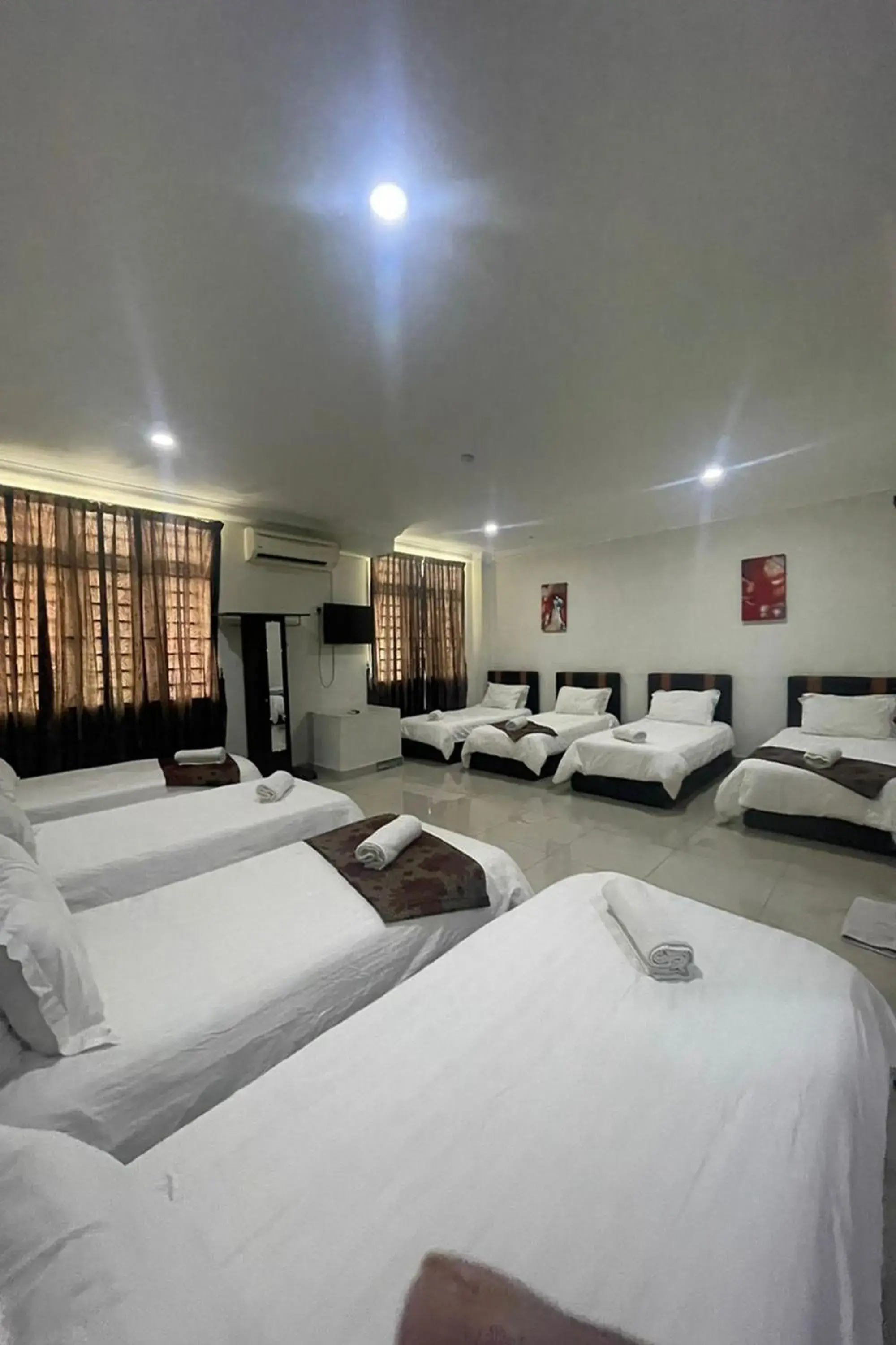 4-Bed Mixed Dormitory Room in Hotel Mutiara KGMMB, Melaka 4-Bed Mixed Dormitory Room in Hotel Mutiara KGMMB, Melaka