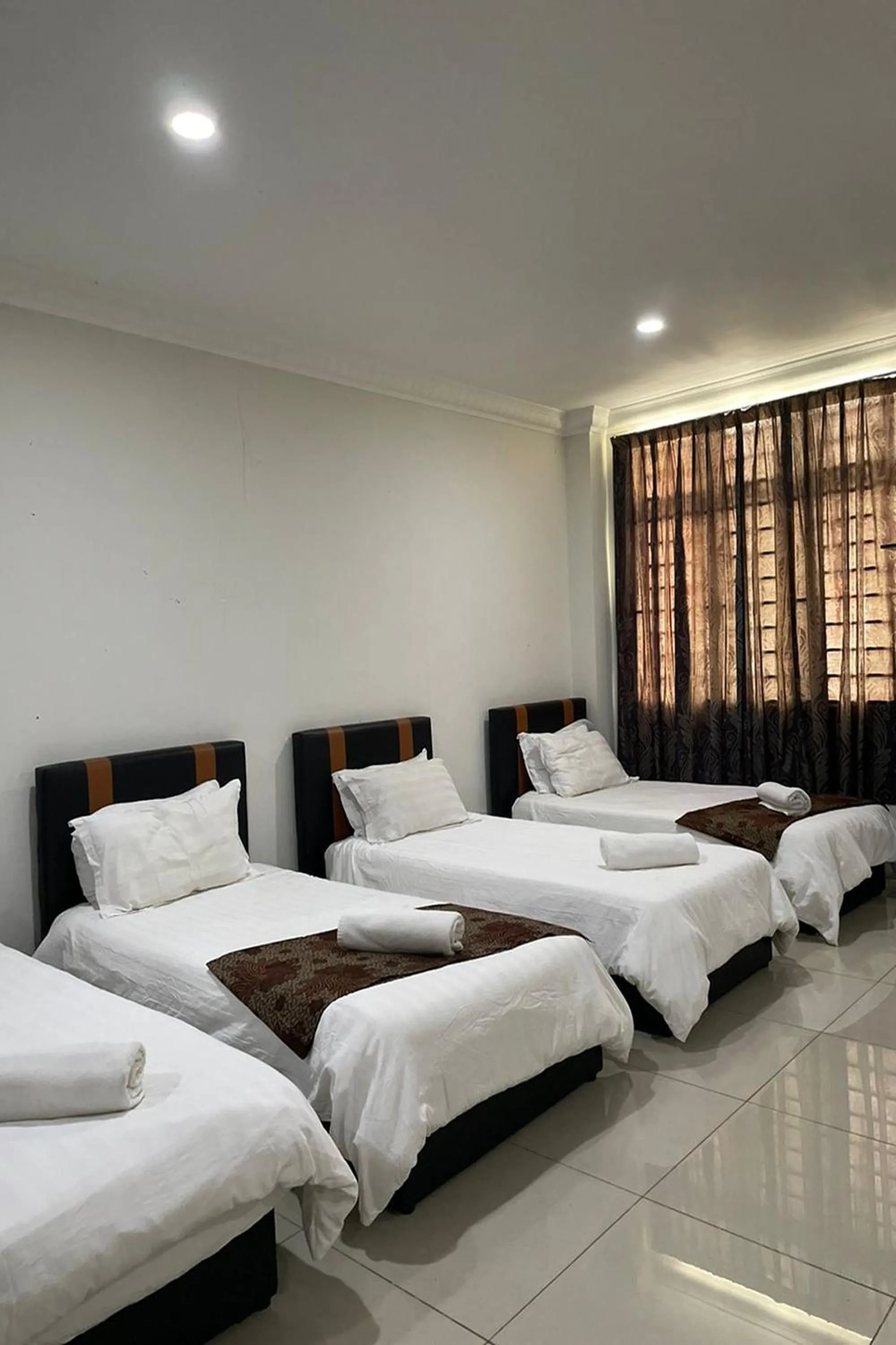 Photo of the whole room, Bed in Hotel Mutiara KGMMB Melaka