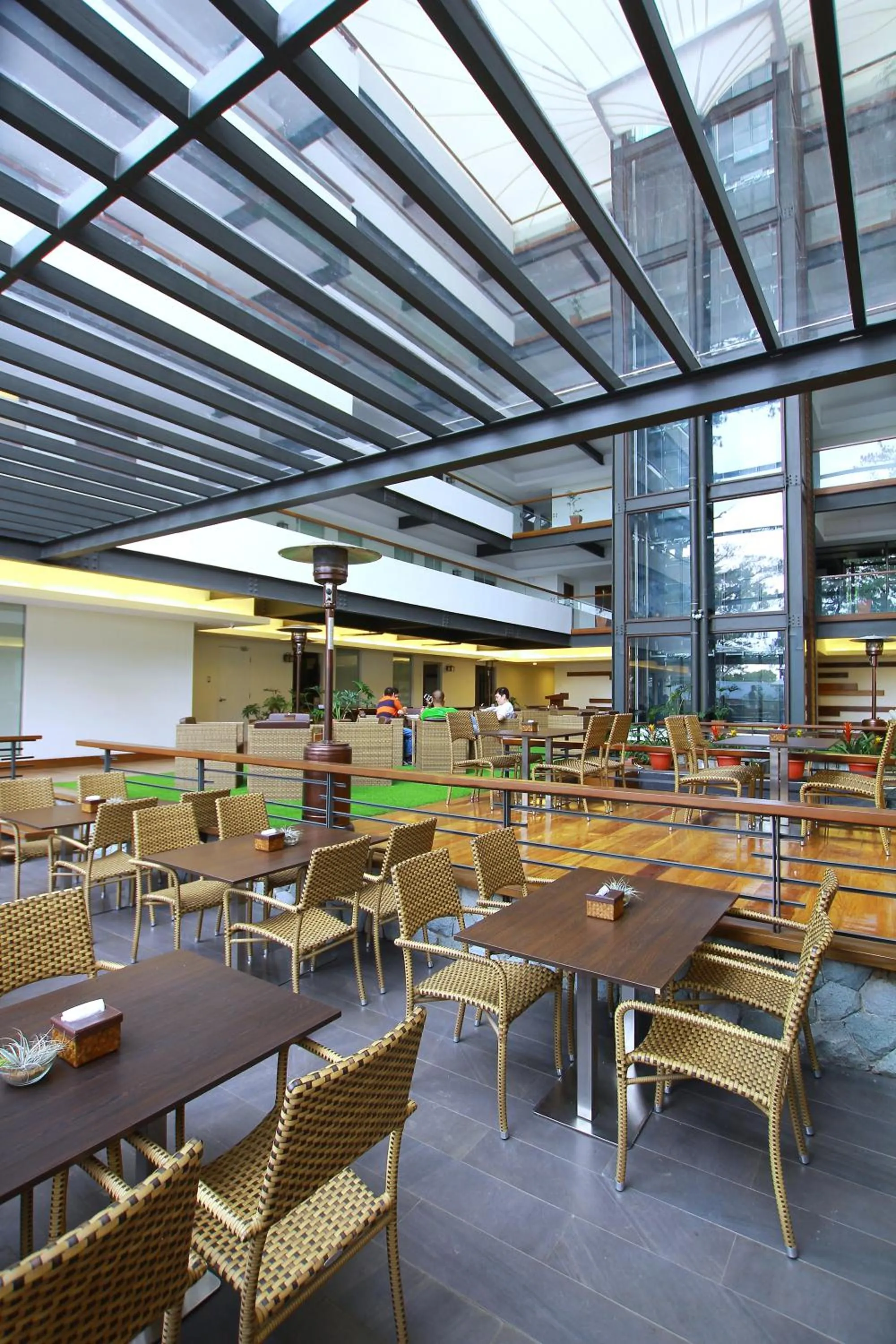 Restaurant/places to eat in Grand Sierra Pines Baguio