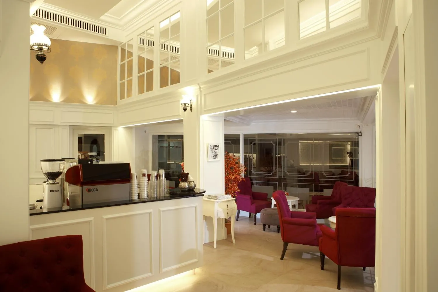 Violet Tower at Khaosan Palace