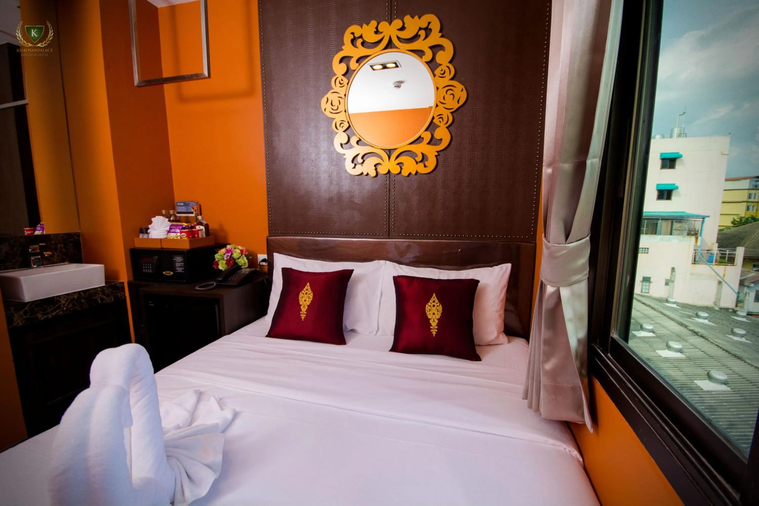 Bedroom, Bed in Violet Tower at Khaosan Palace