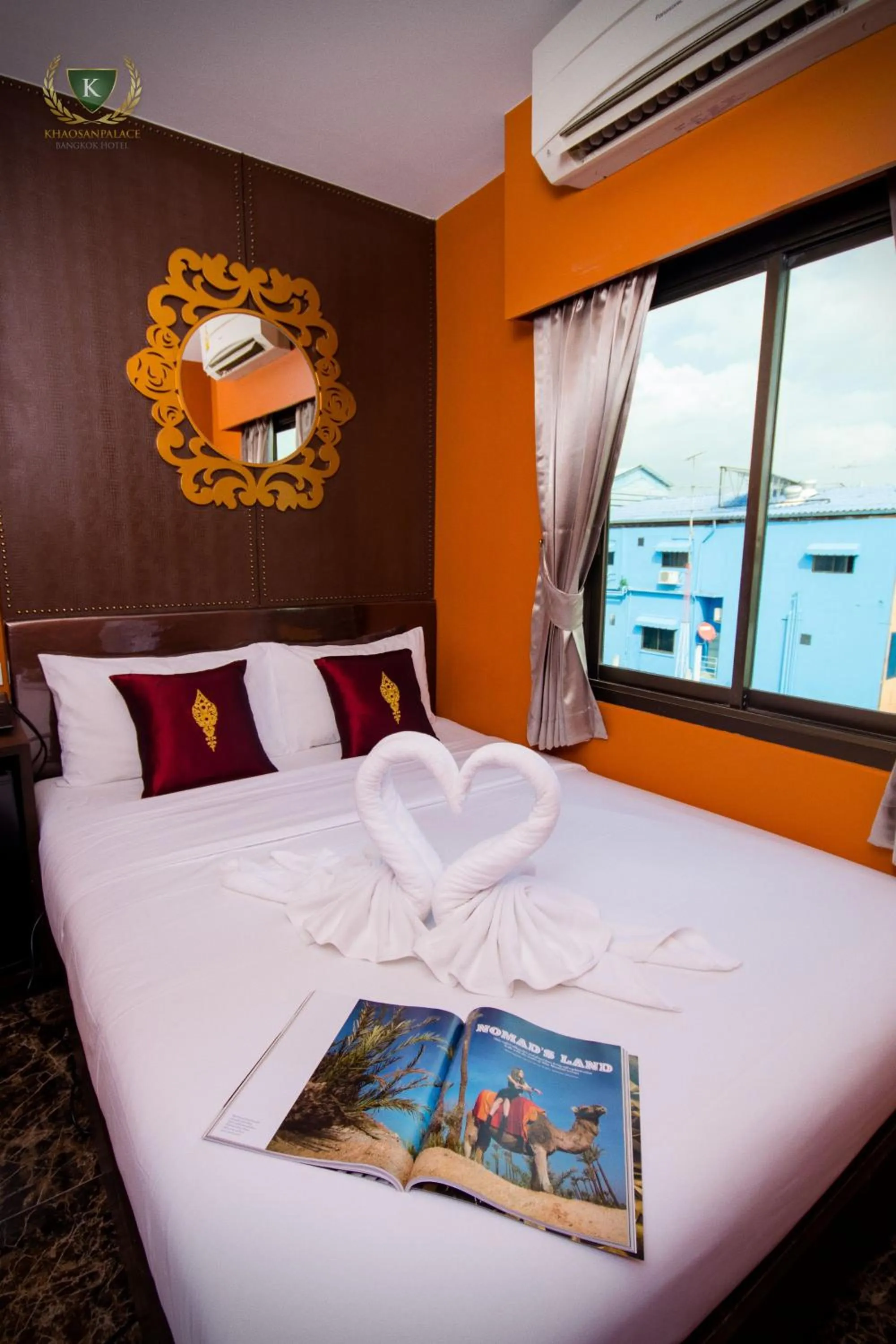 Bed in Violet Tower at Khaosan Palace