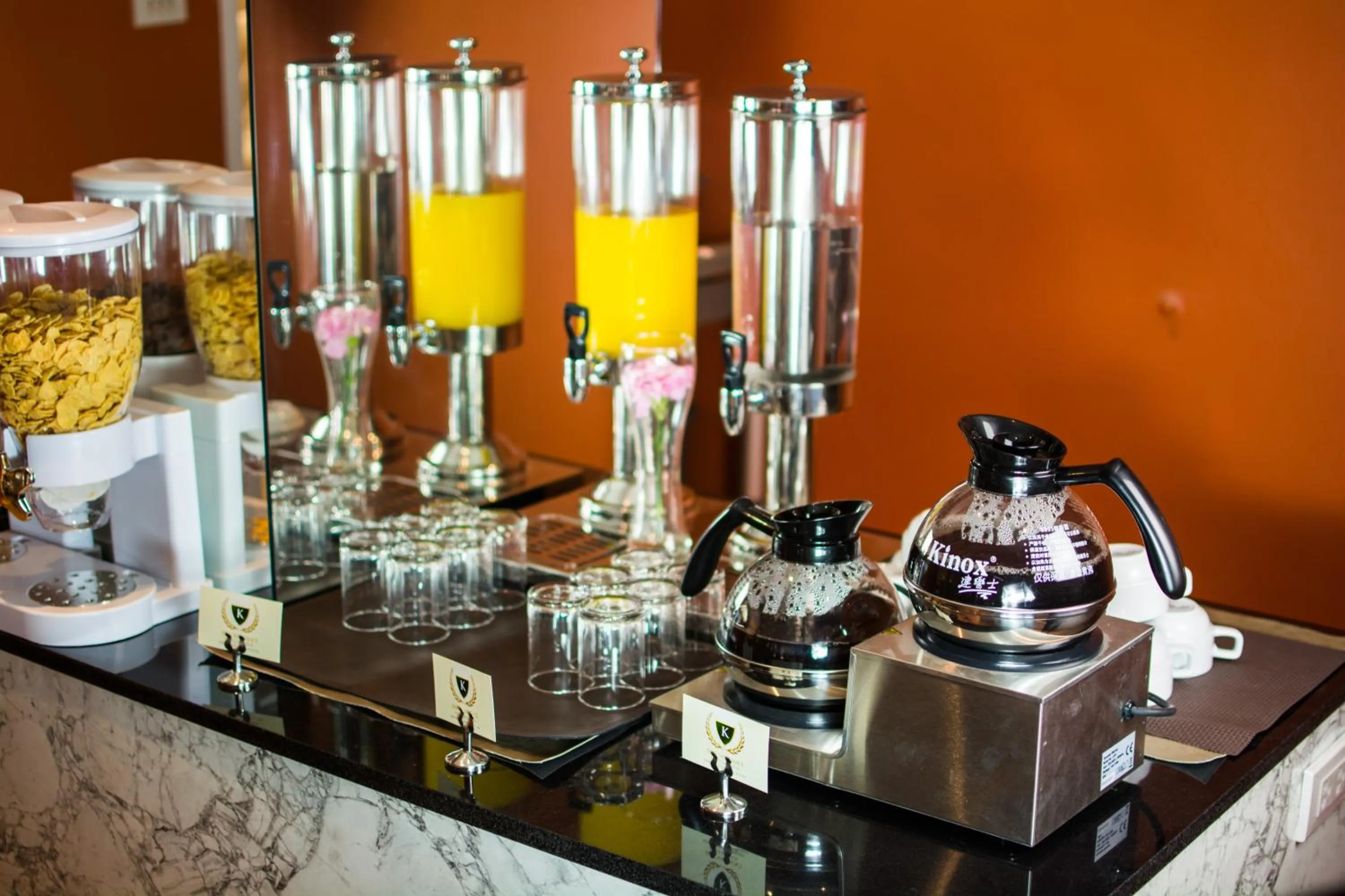 Dining area in Violet Tower at Khaosan Palace