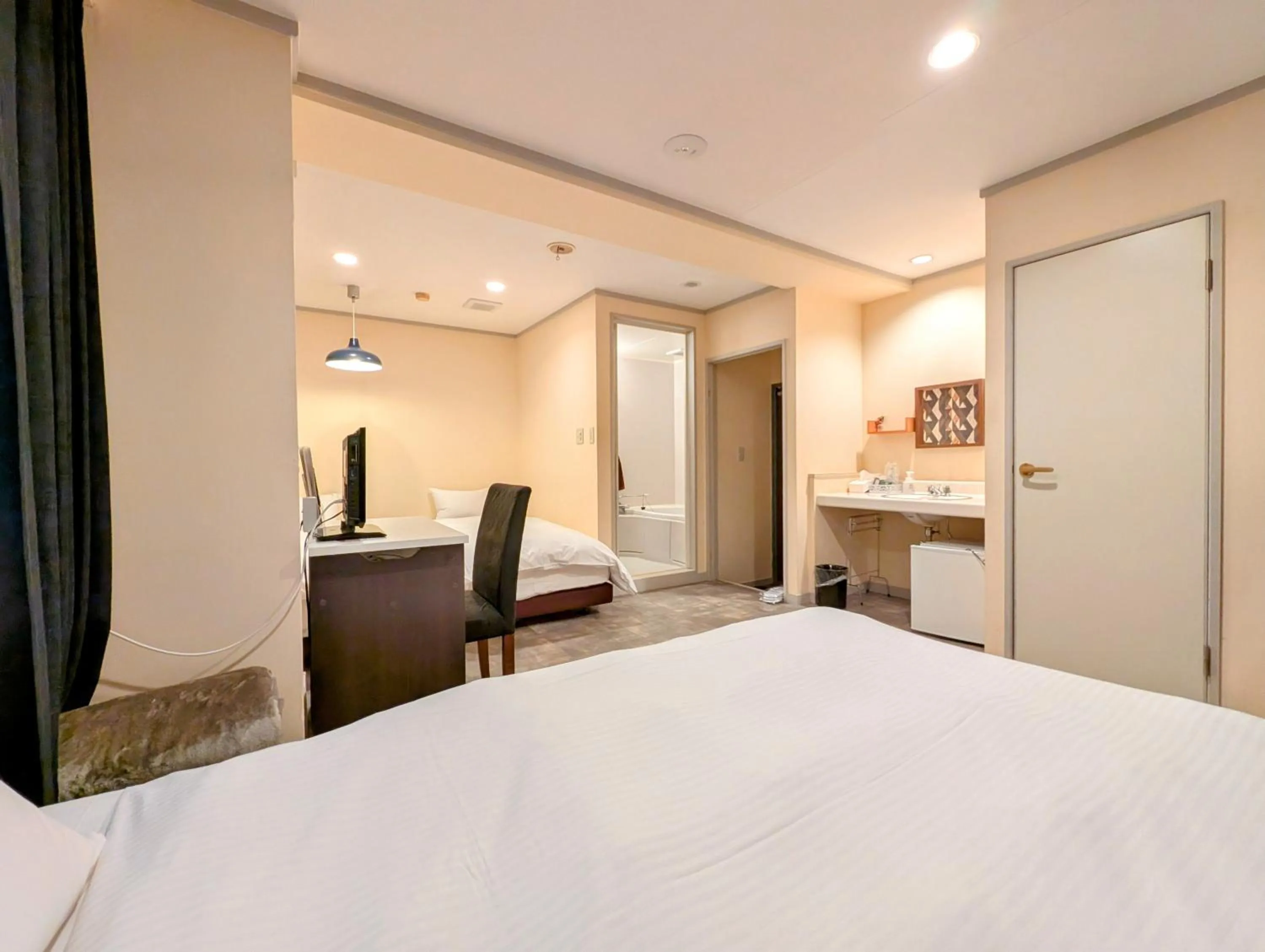 Photo of the whole room, Bed in Kanazawa Station Hotel