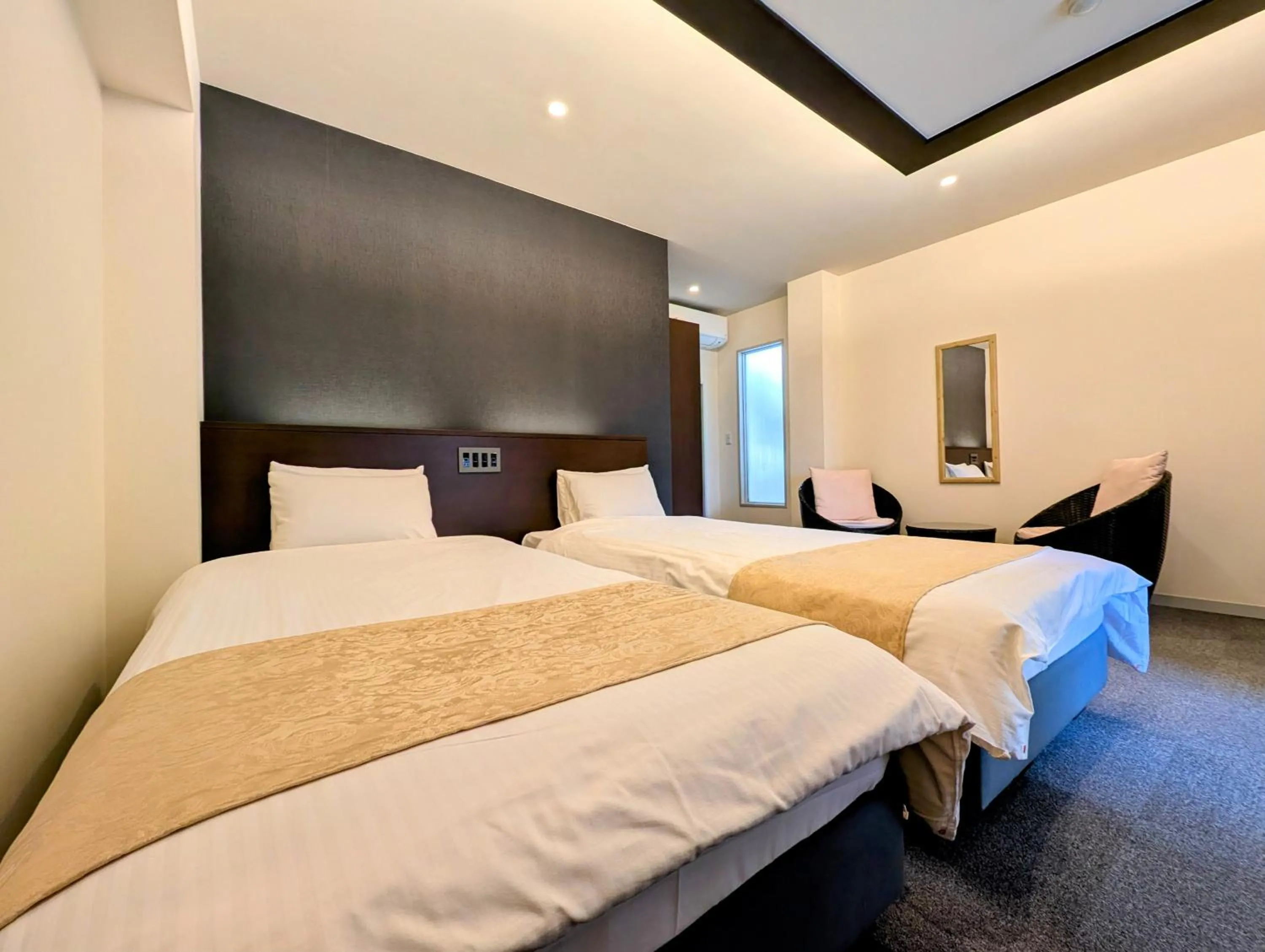 Photo of the whole room, Bed in Kanazawa Station Hotel