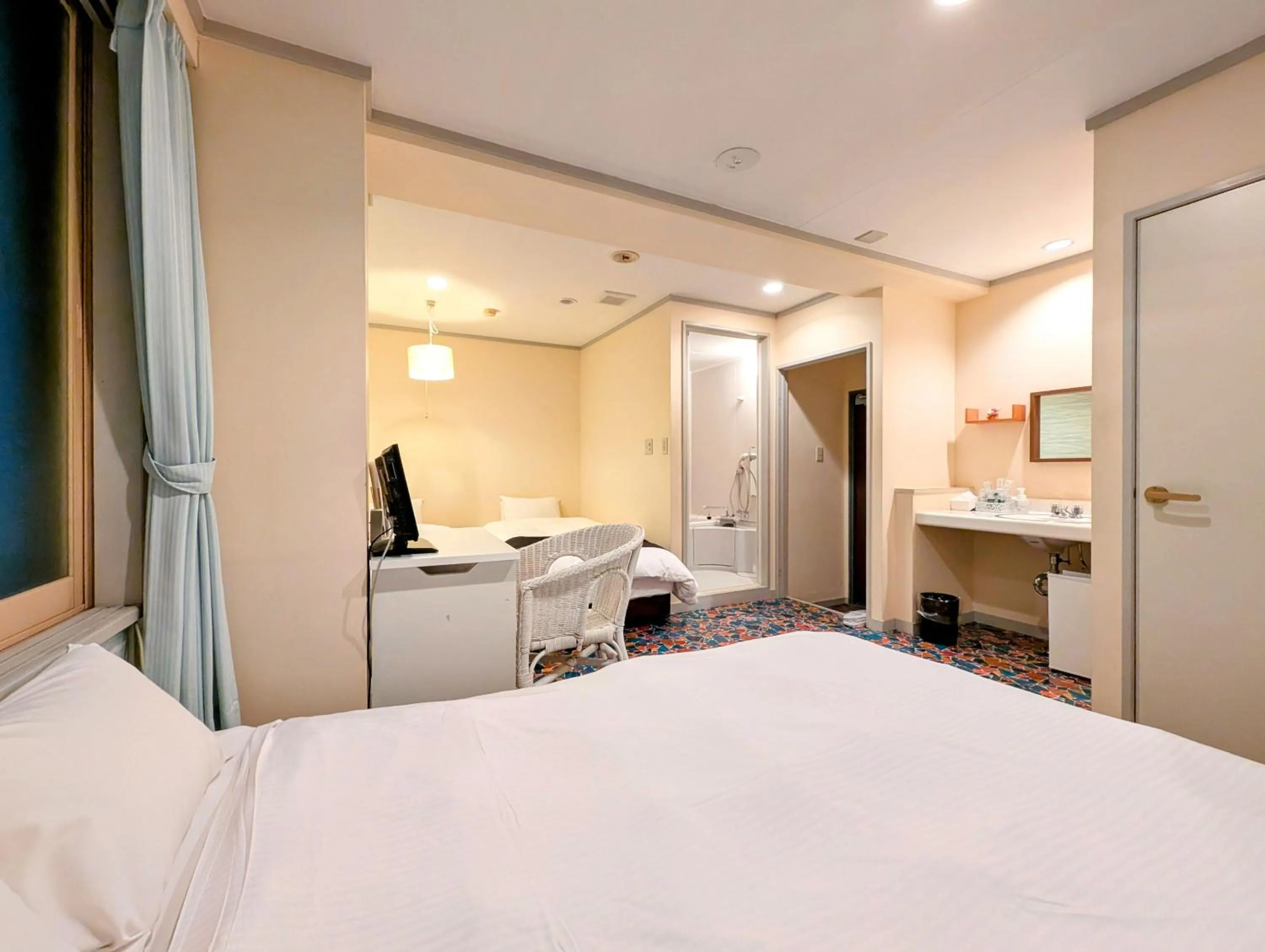 Photo of the whole room, Bed in Kanazawa Station Hotel