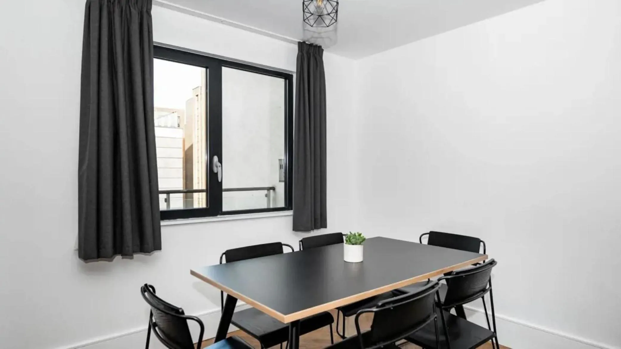 Dining area in Staycity Aparthotels Liverpool City Centre