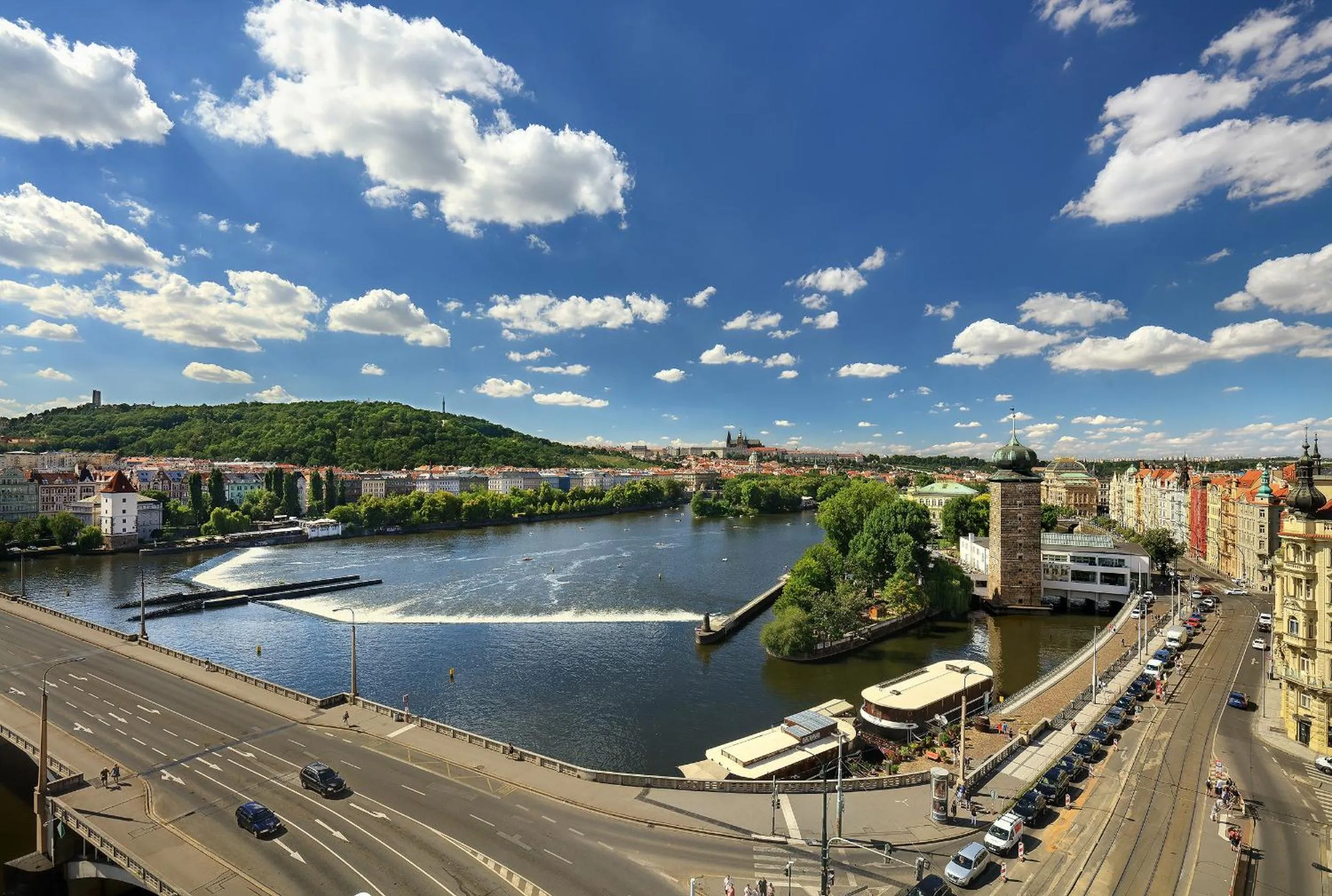 City view in Dancing House - Tančící dům hotel