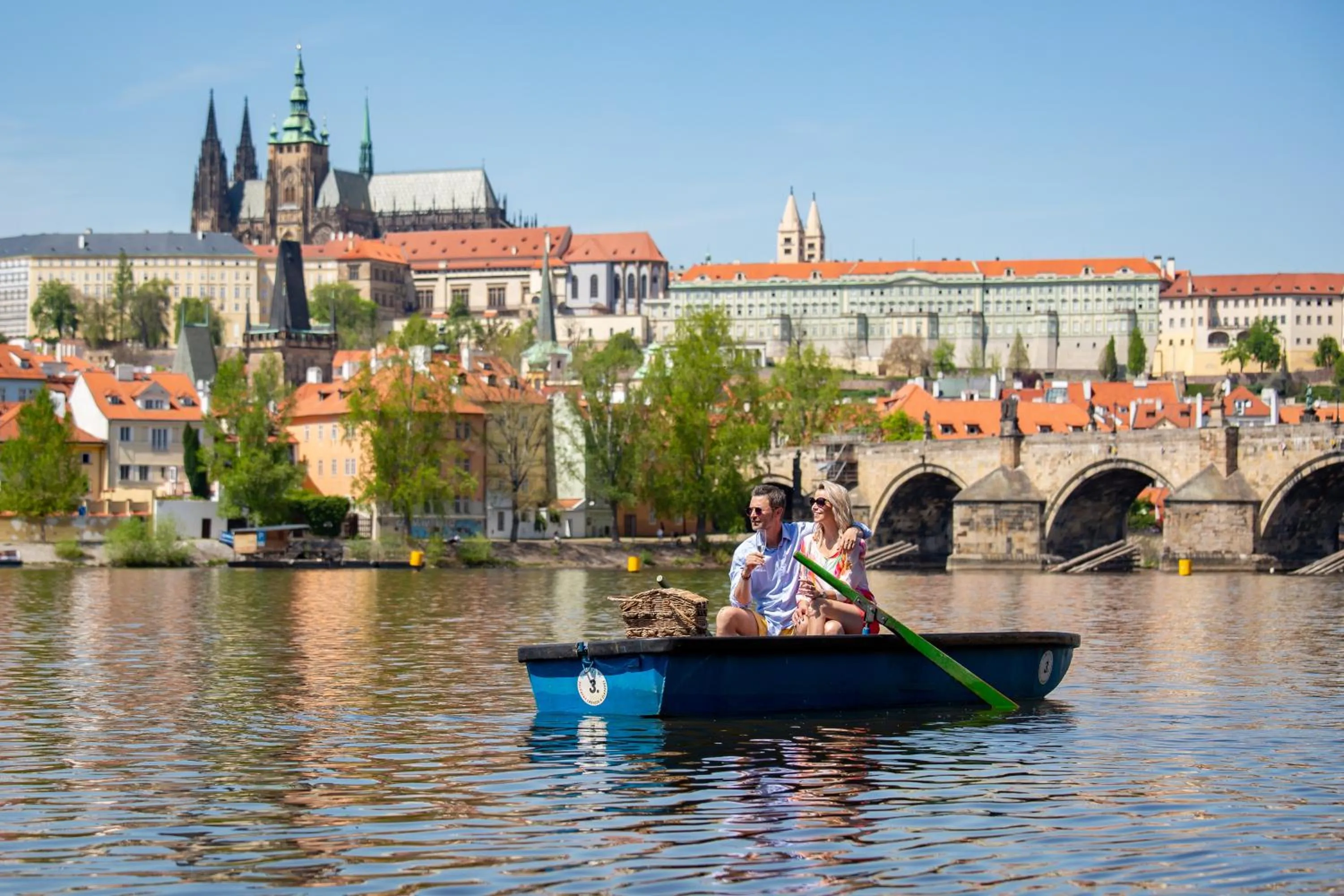 Property building in Dancing House - Tančící dům hotel