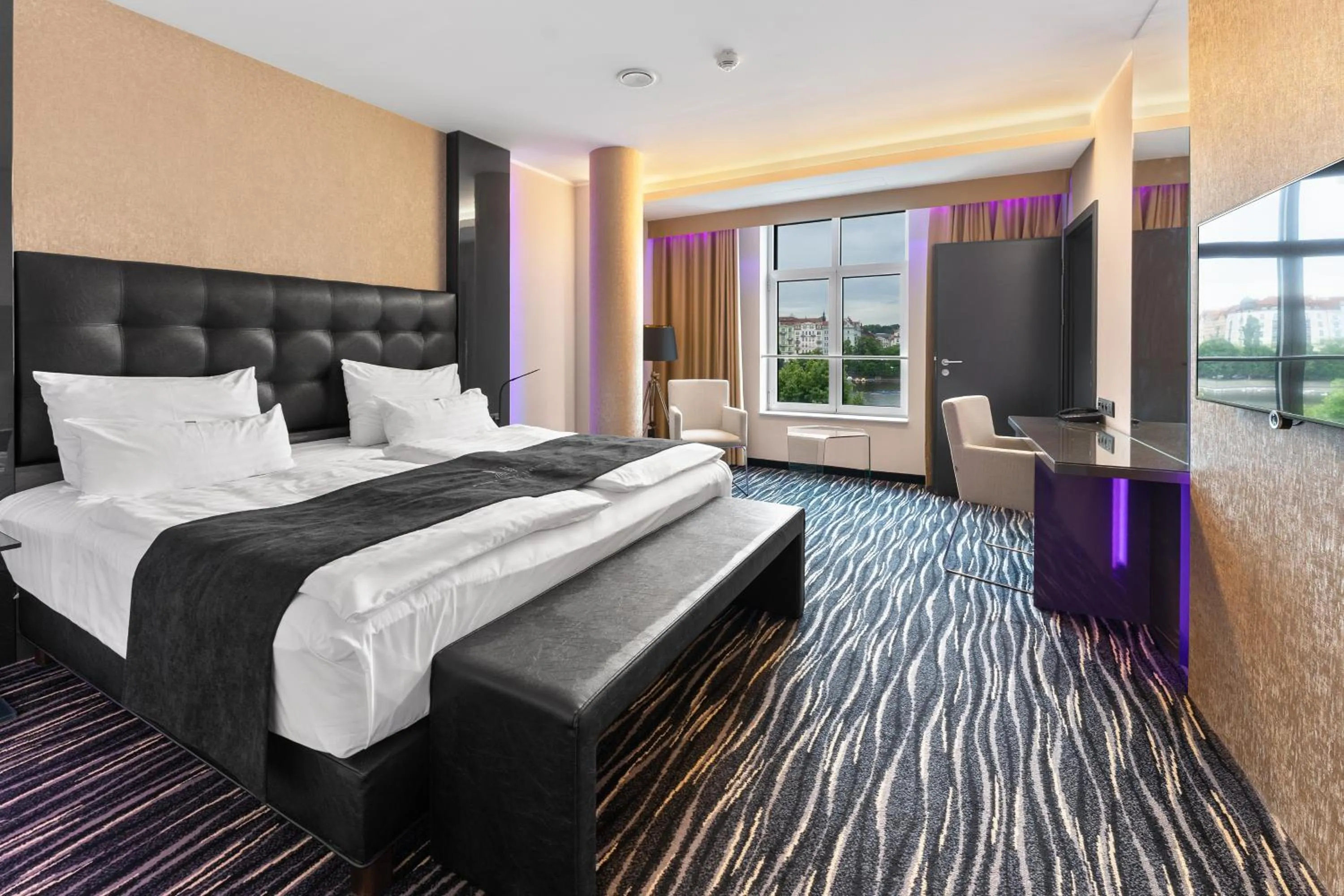 View (from property/room), Bed in Dancing House - Tančící dům hotel