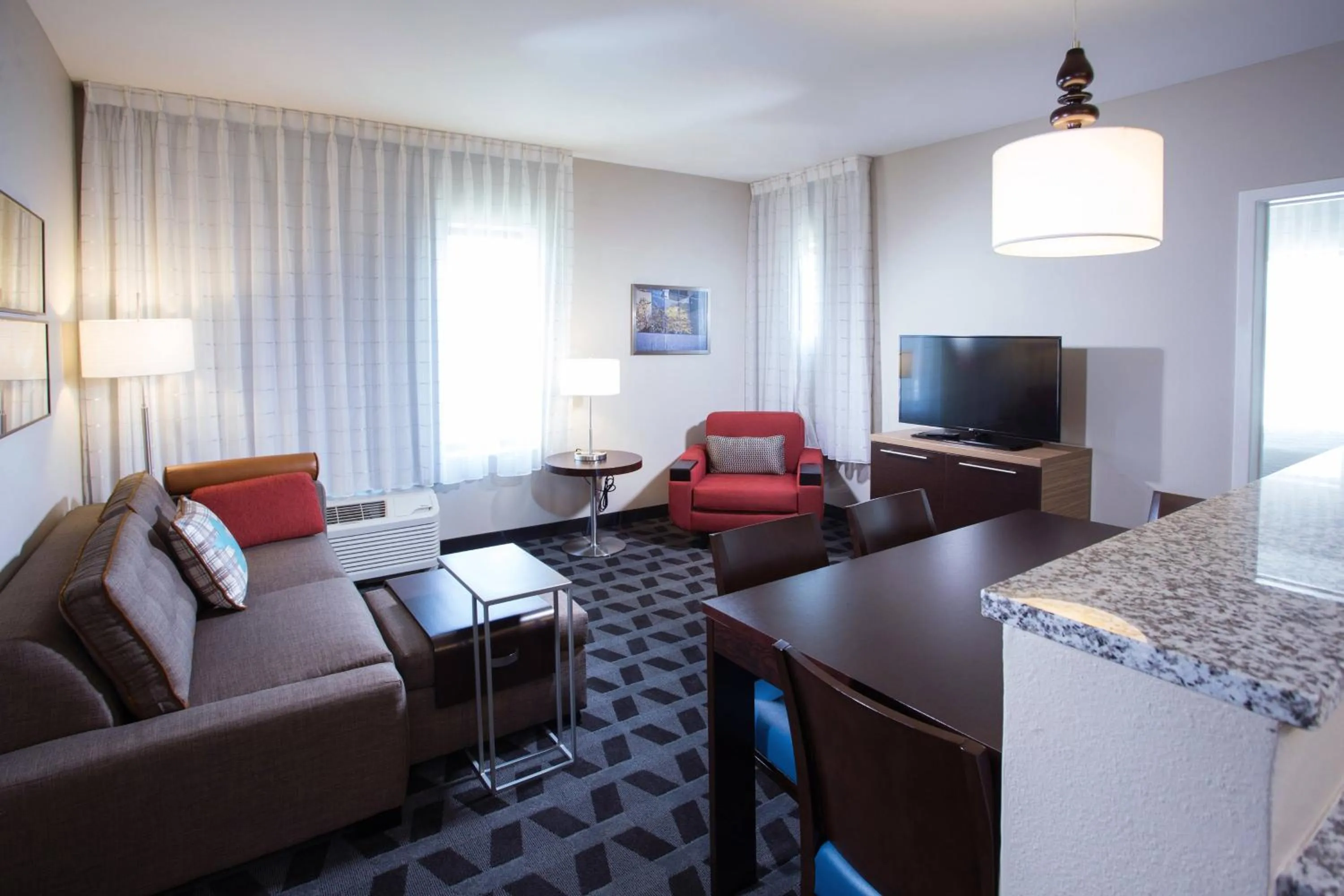 Living room in TownePlace Suites by Marriott Southern Pines Aberdeen