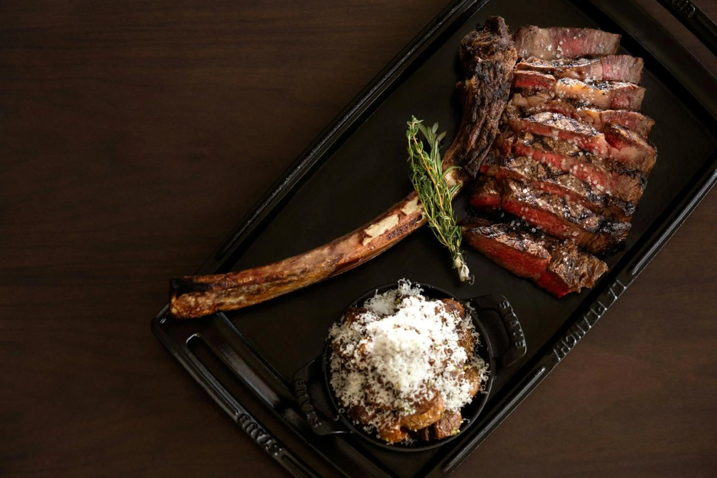 Restaurant/places to eat in The Ritz-Carlton Residences, Waikiki Beach Hotel