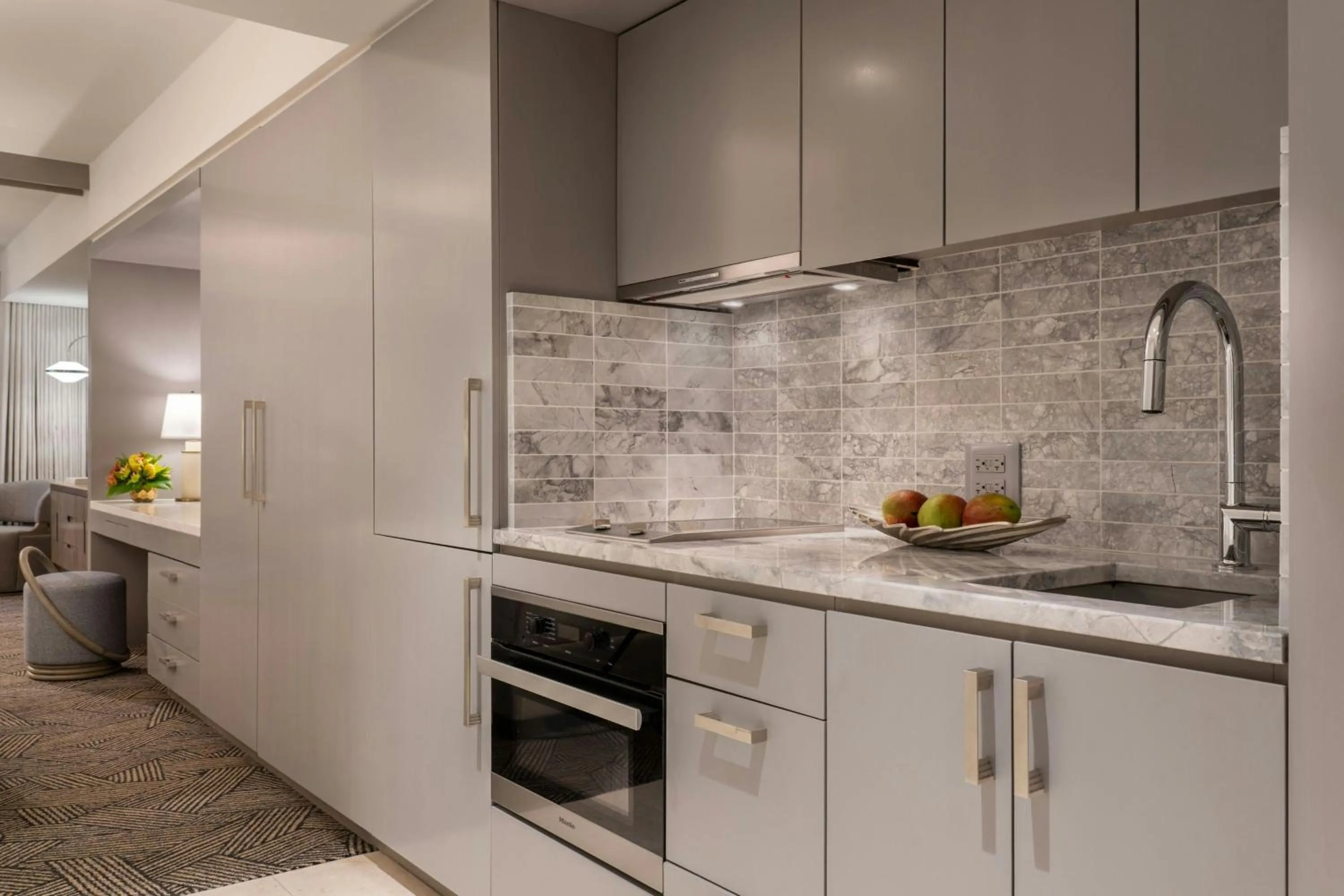 Kitchen or kitchenette in The Ritz-Carlton Residences, Waikiki Beach Hotel