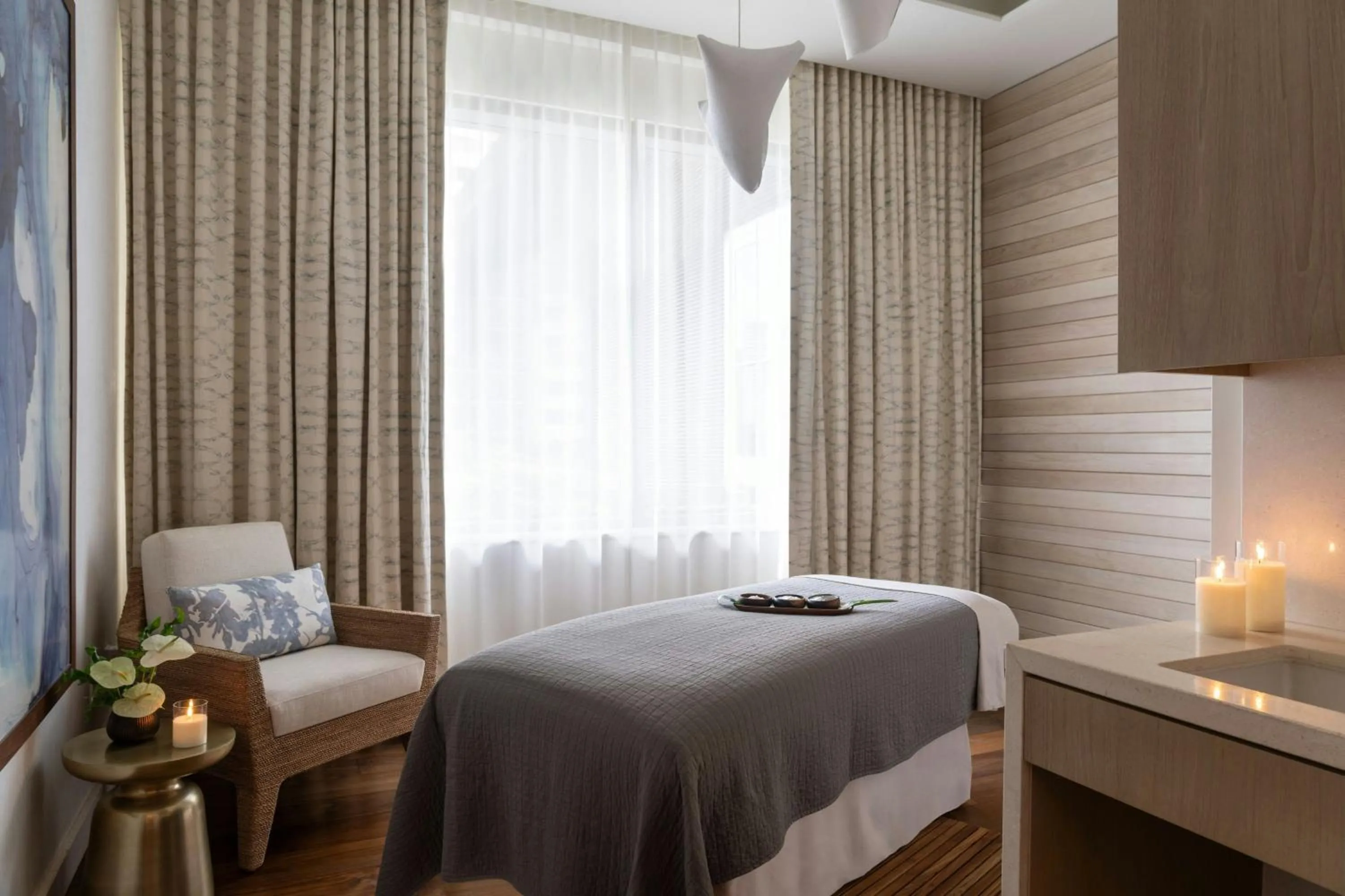 Spa and wellness centre/facilities, Bed in The Ritz-Carlton Residences, Waikiki Beach Hotel