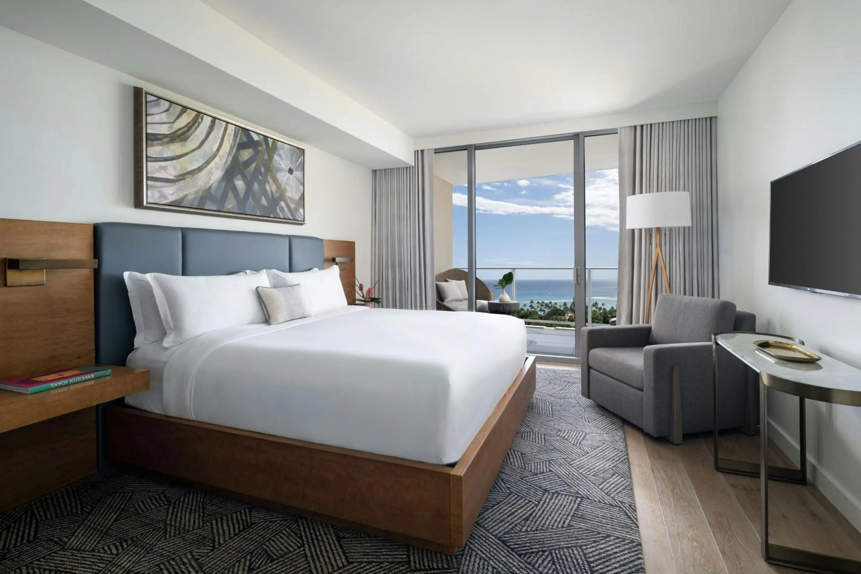Bedroom, Bed in The Ritz-Carlton Residences, Waikiki Beach Hotel