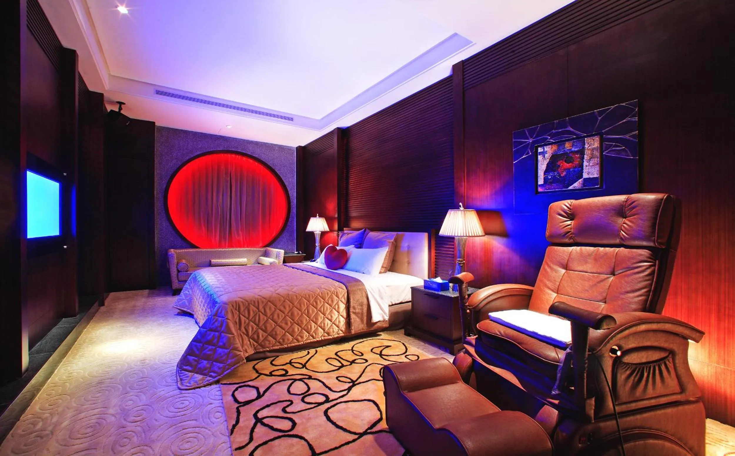 Photo of the whole room, Bed in Blue Coast Spa Motel