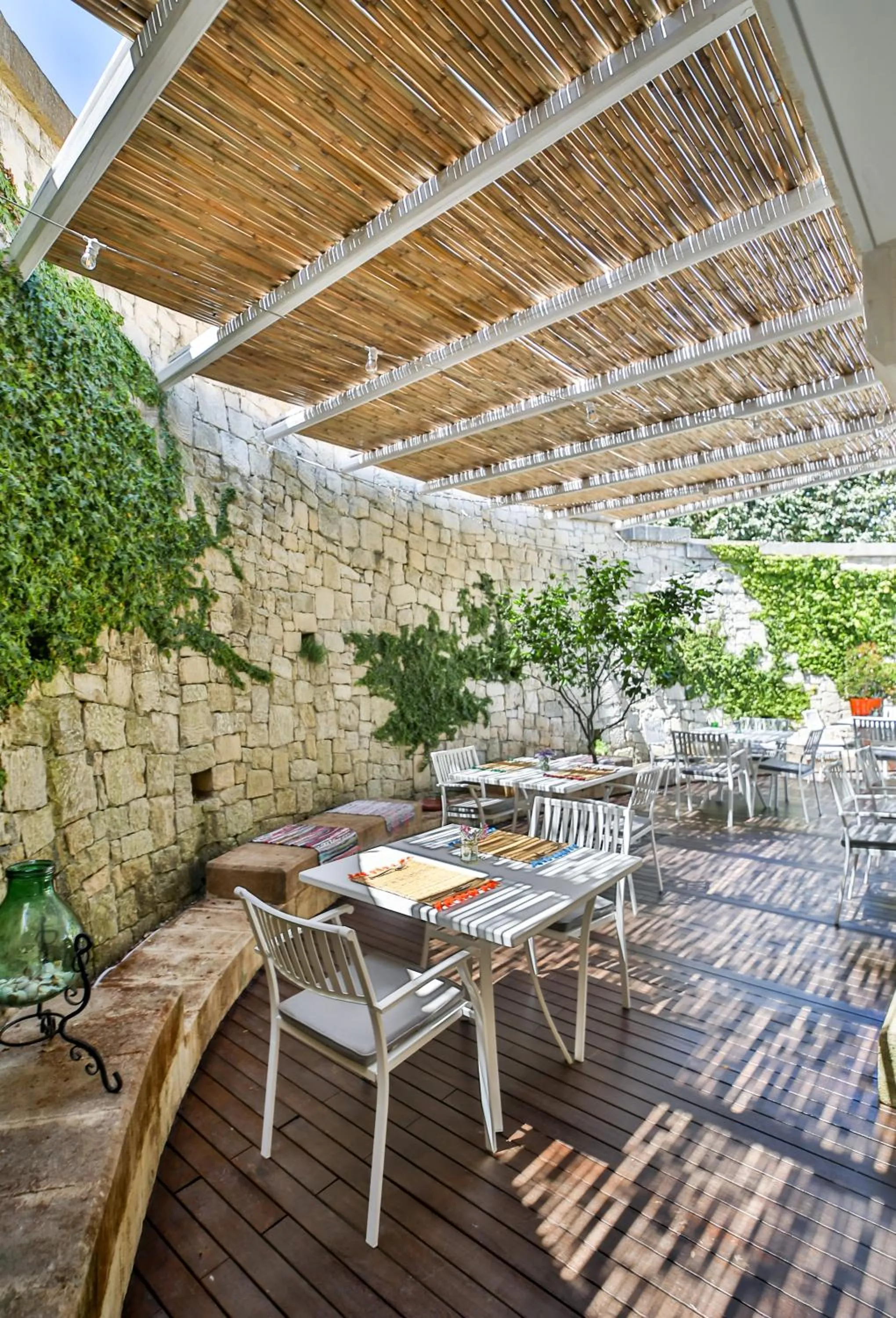 Dining area in Borgo de li Santi