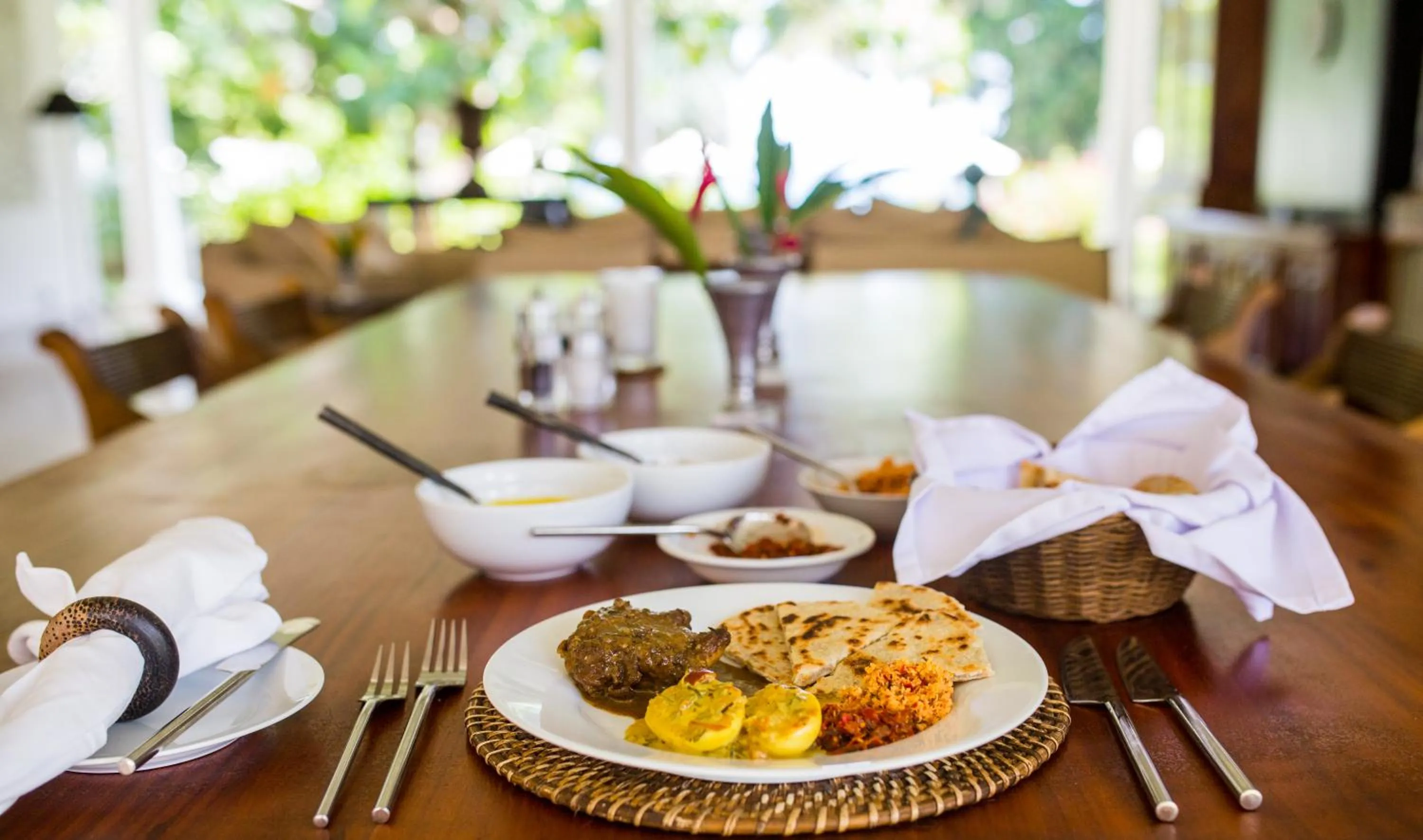 Breakfast in Taru Villas 906 - Hikkaduwa
