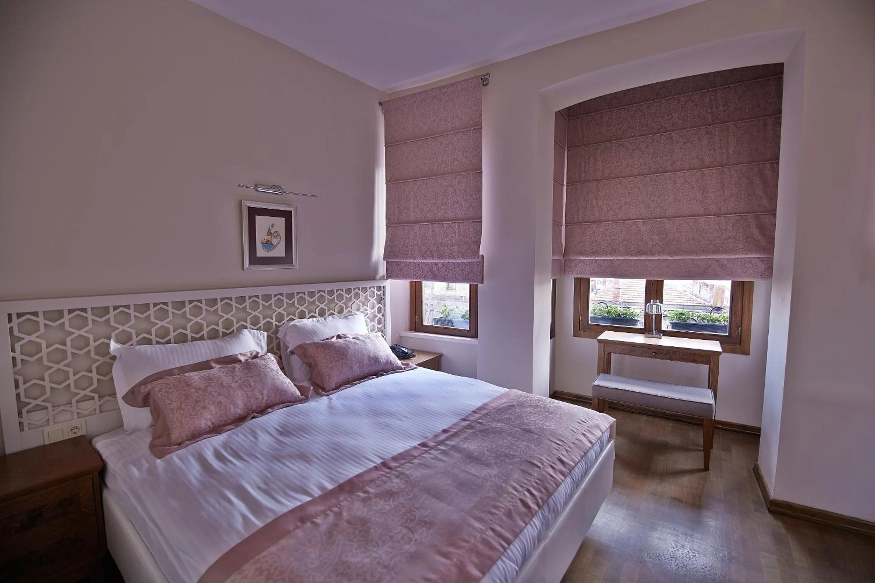 Photo of the whole room, Bed in Arart Hotel