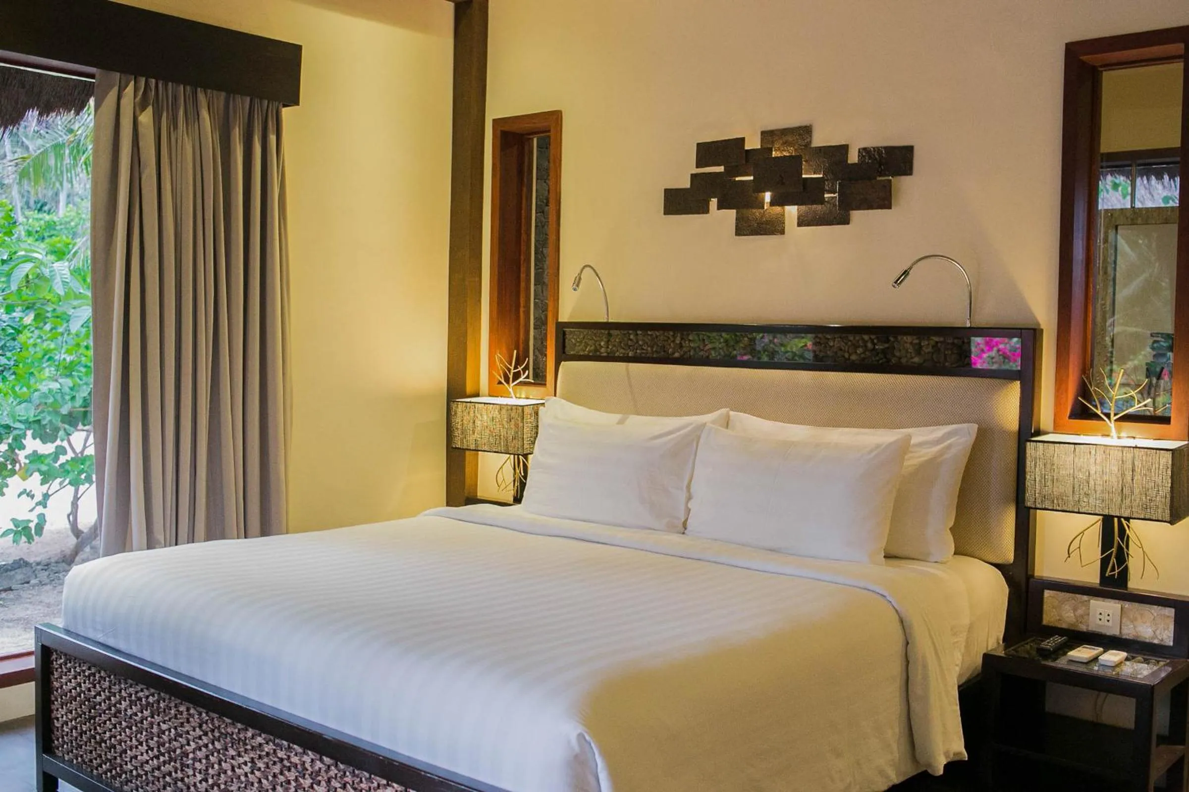 Bed in Cauayan Island Resort and Spa