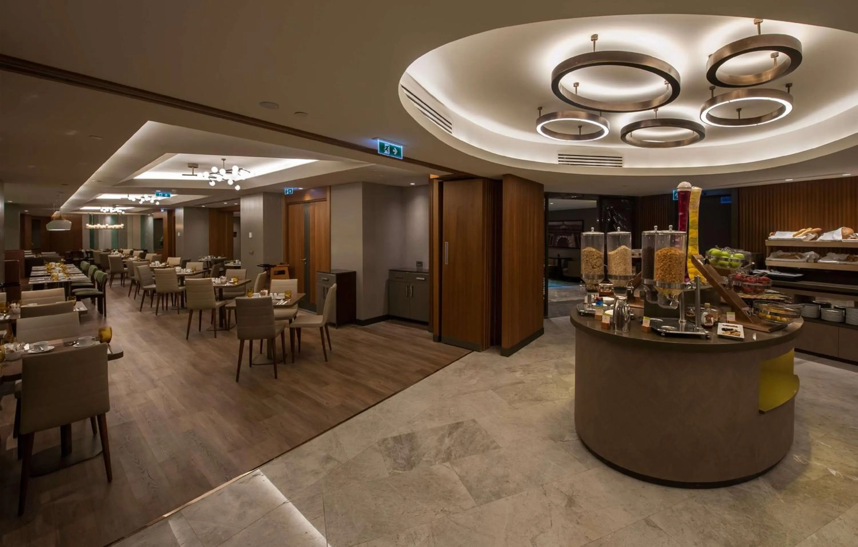 Restaurant/places to eat in DoubleTree by Hilton Istanbul - Sirkeci