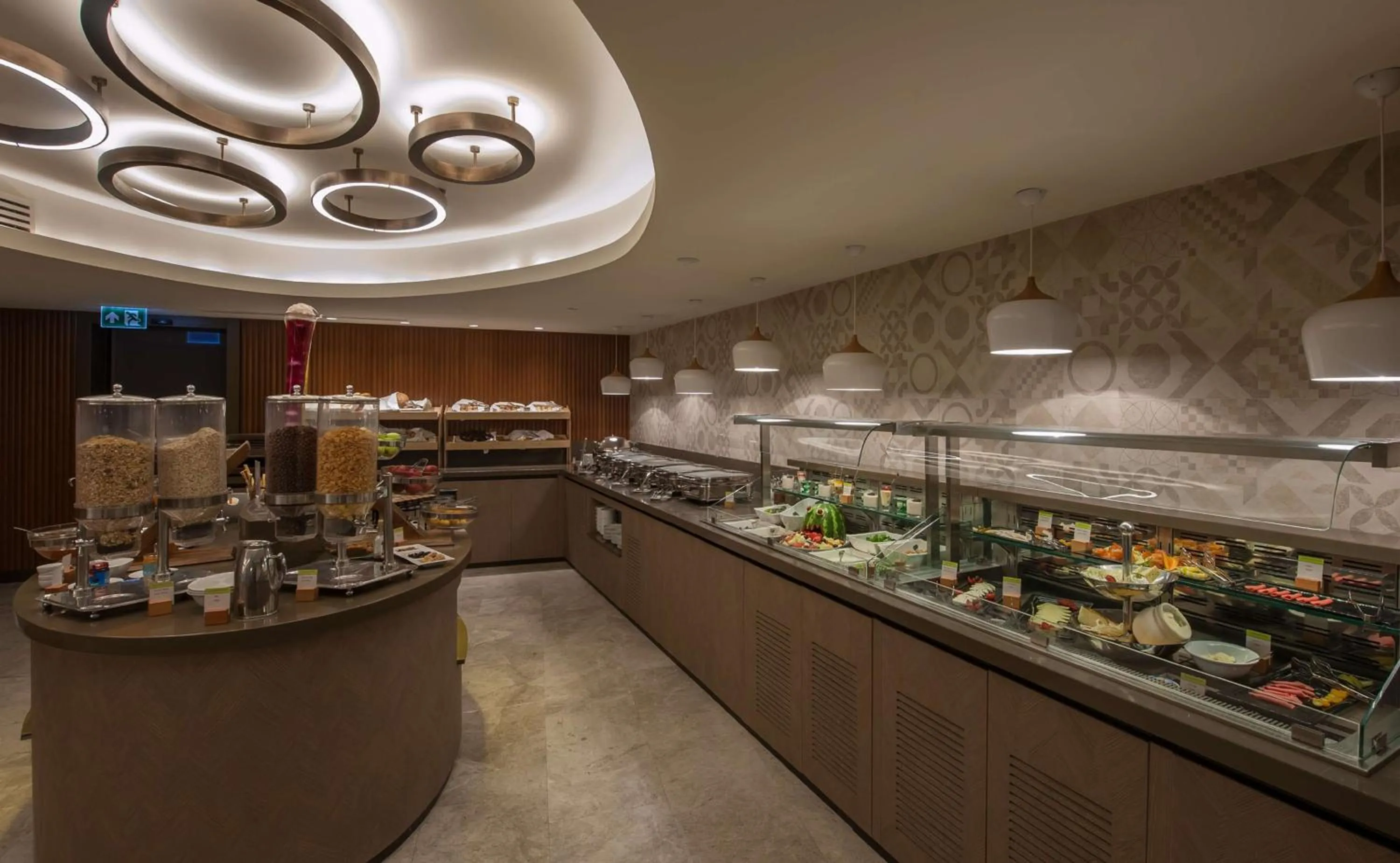 Restaurant/places to eat in DoubleTree by Hilton Istanbul - Sirkeci