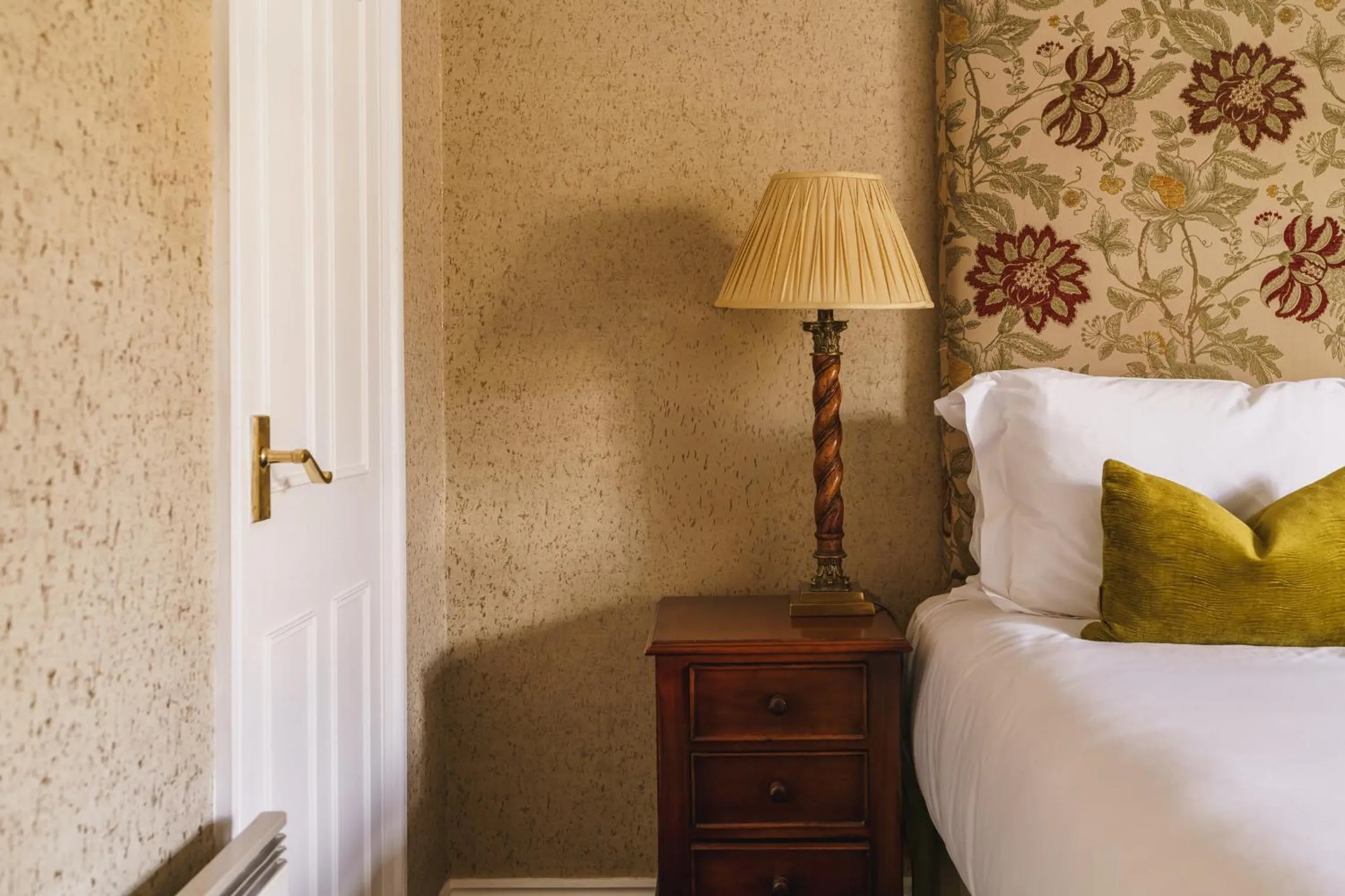 Bedroom, Bed in The Kennard