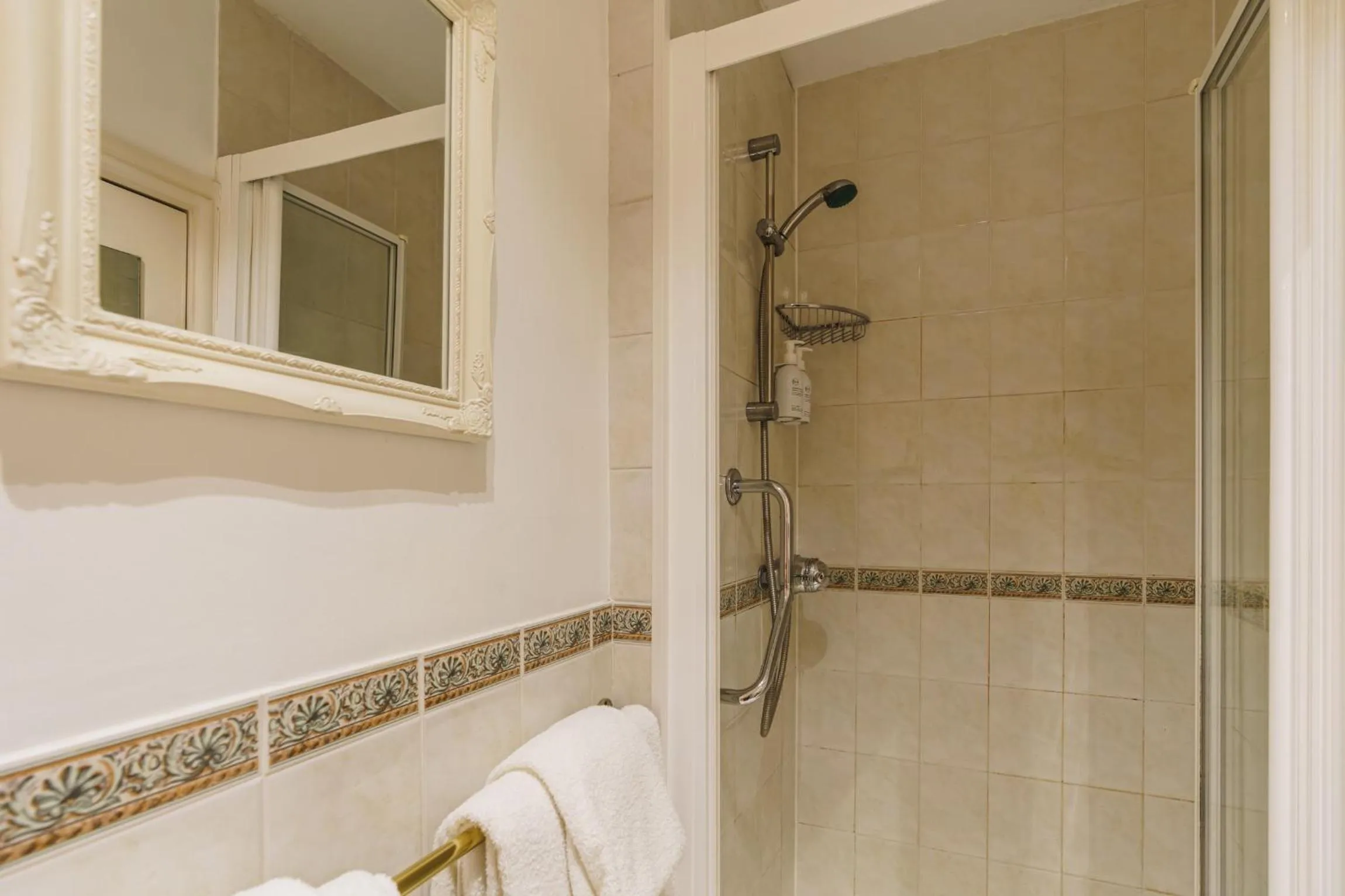 Shower in The Kennard