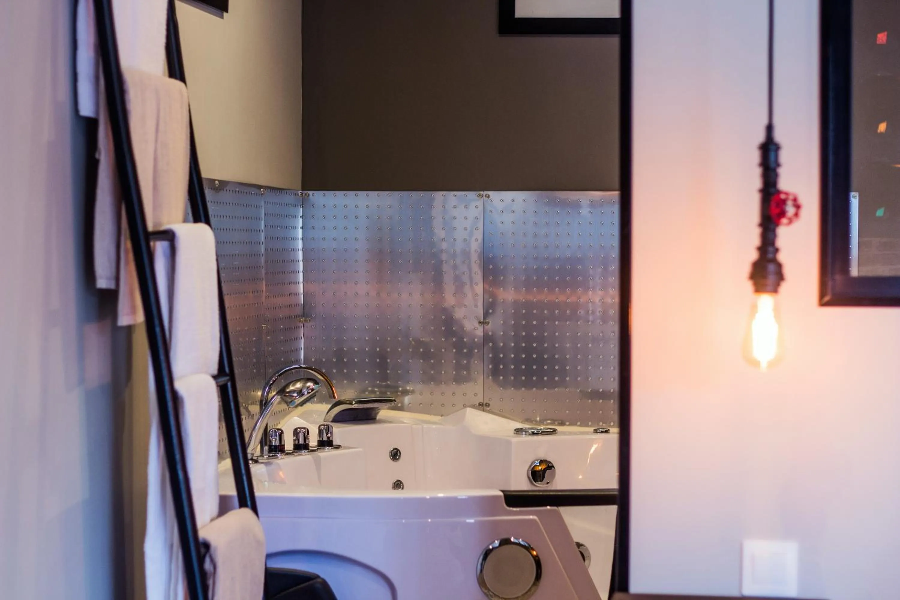 Hot Tub in Home Sweet Home