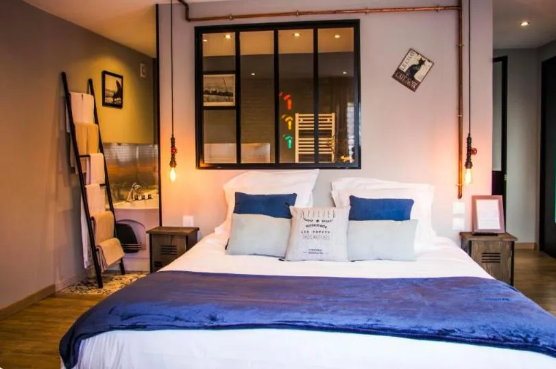 Photo of the whole room in Home Sweet Home