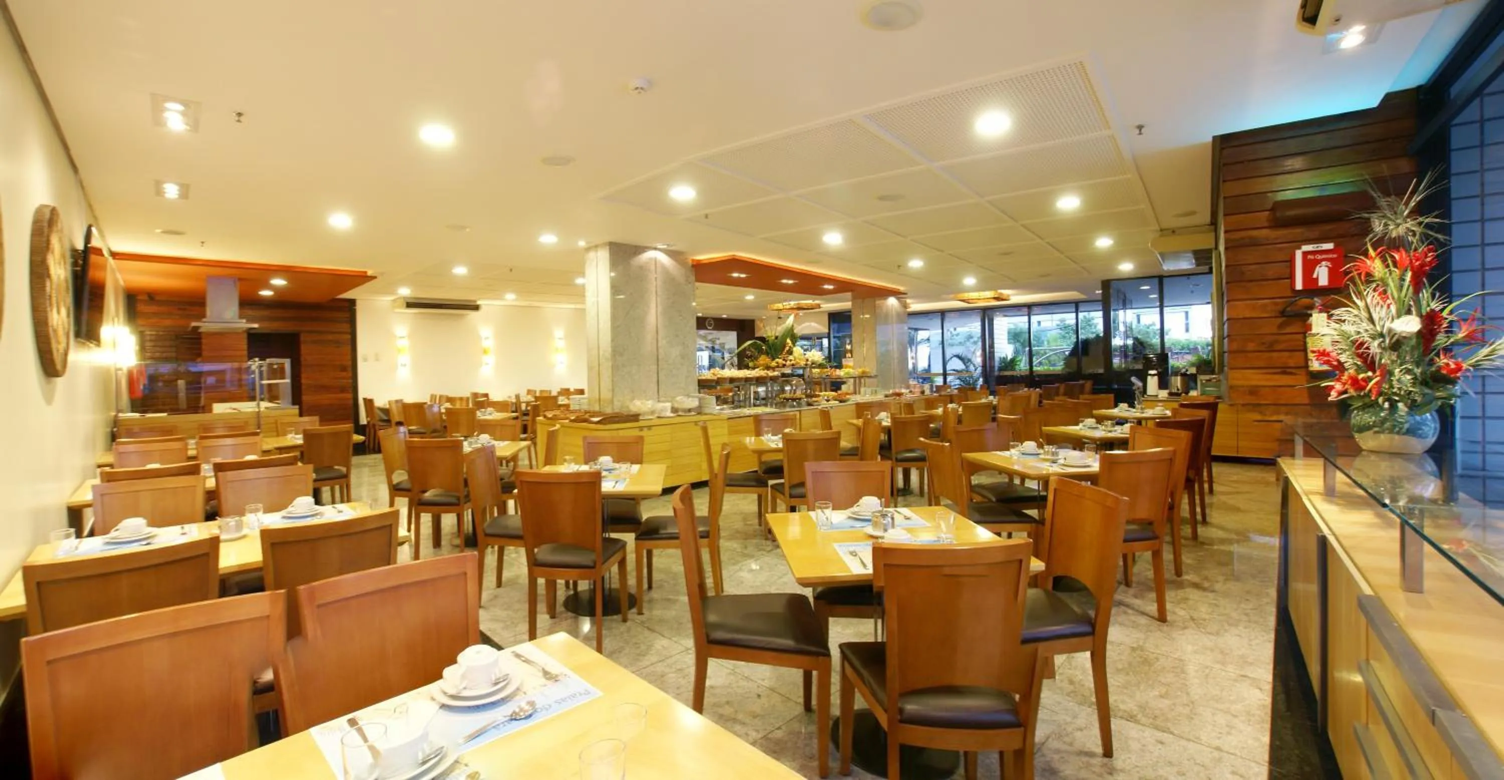 Restaurant/places to eat in Hotel Diogo
