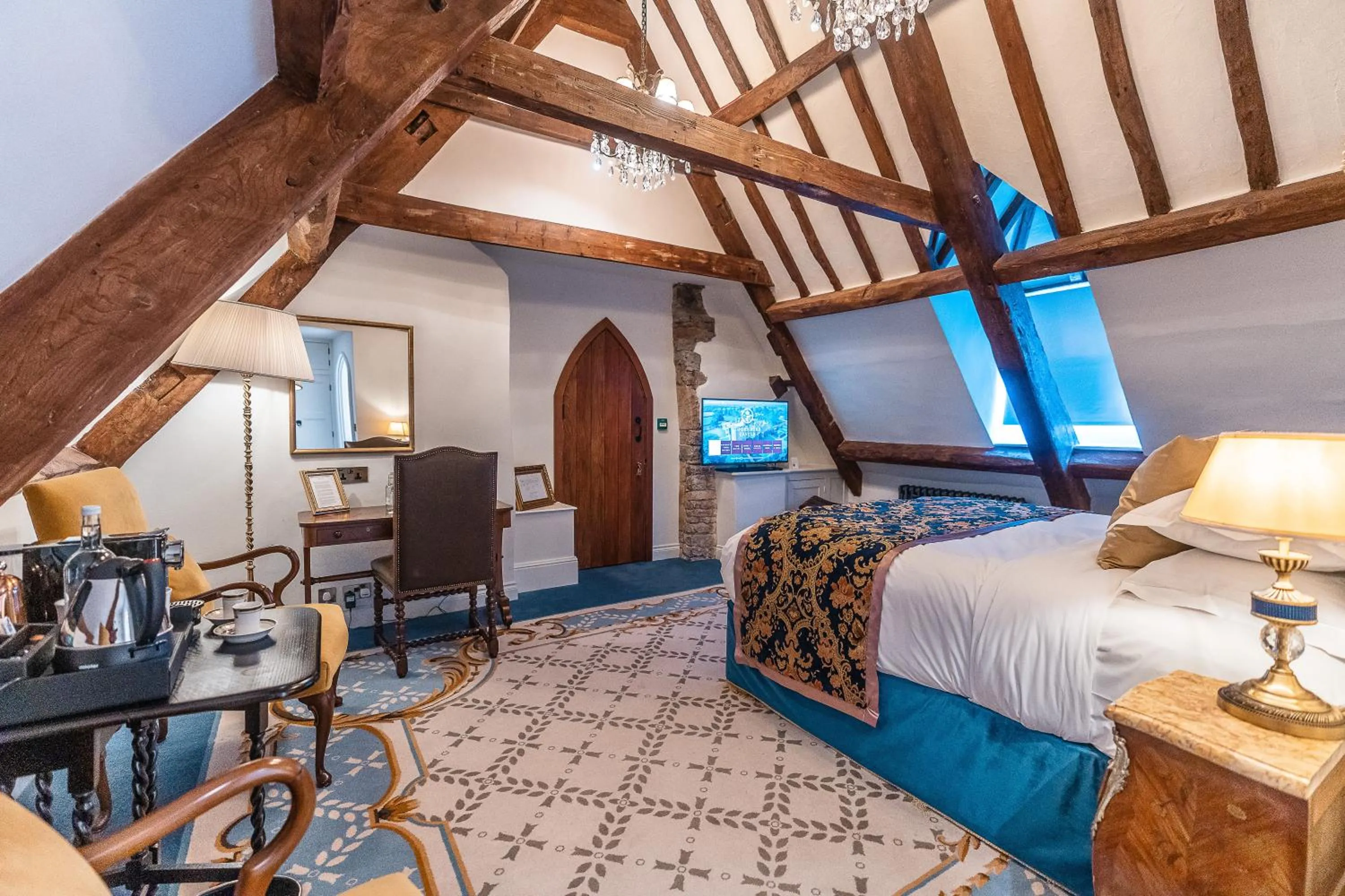 Bed in Thornbury Castle - A Relais & Chateaux Hotel
