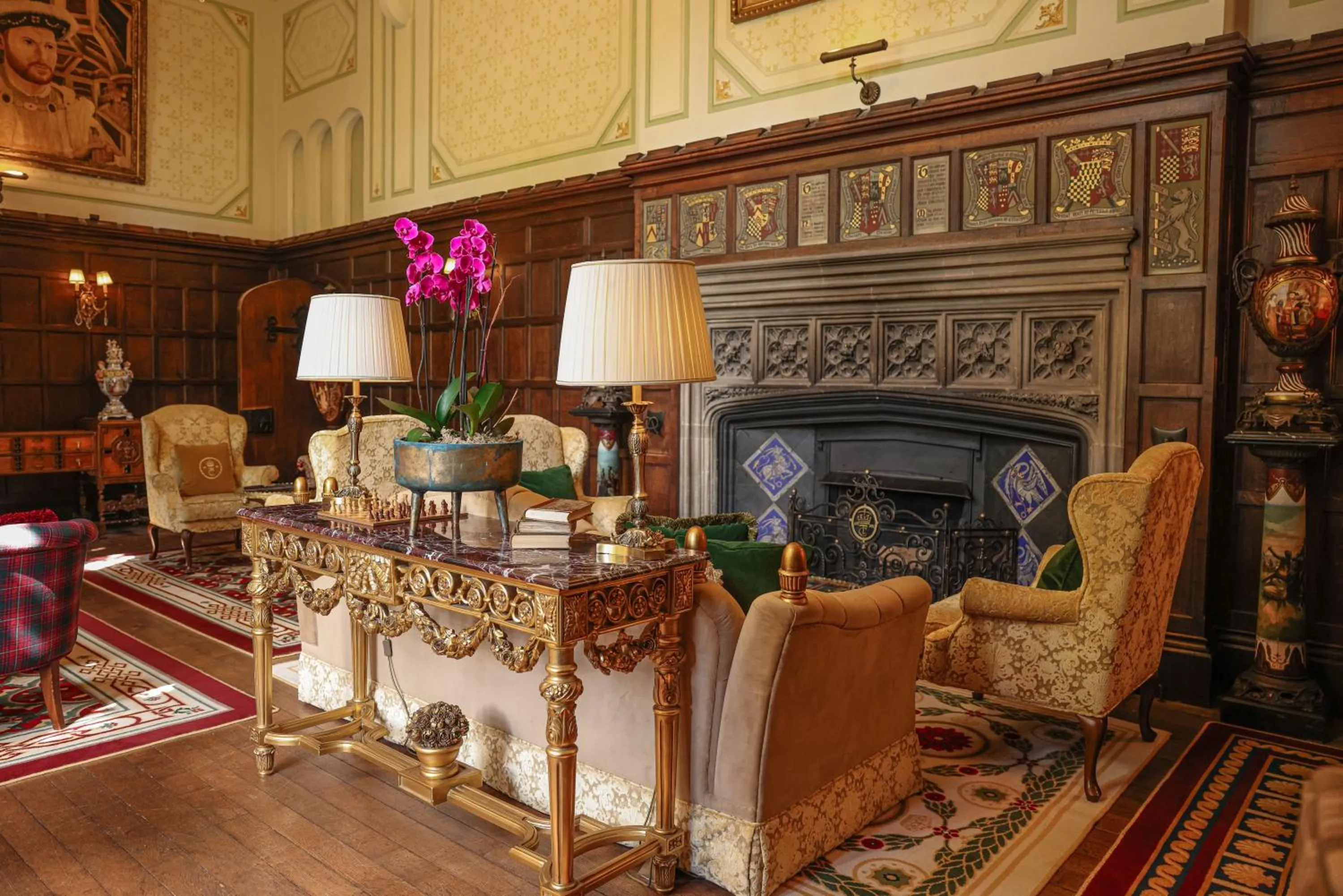 Lounge or bar in Thornbury Castle - A Relais & Chateaux Hotel
