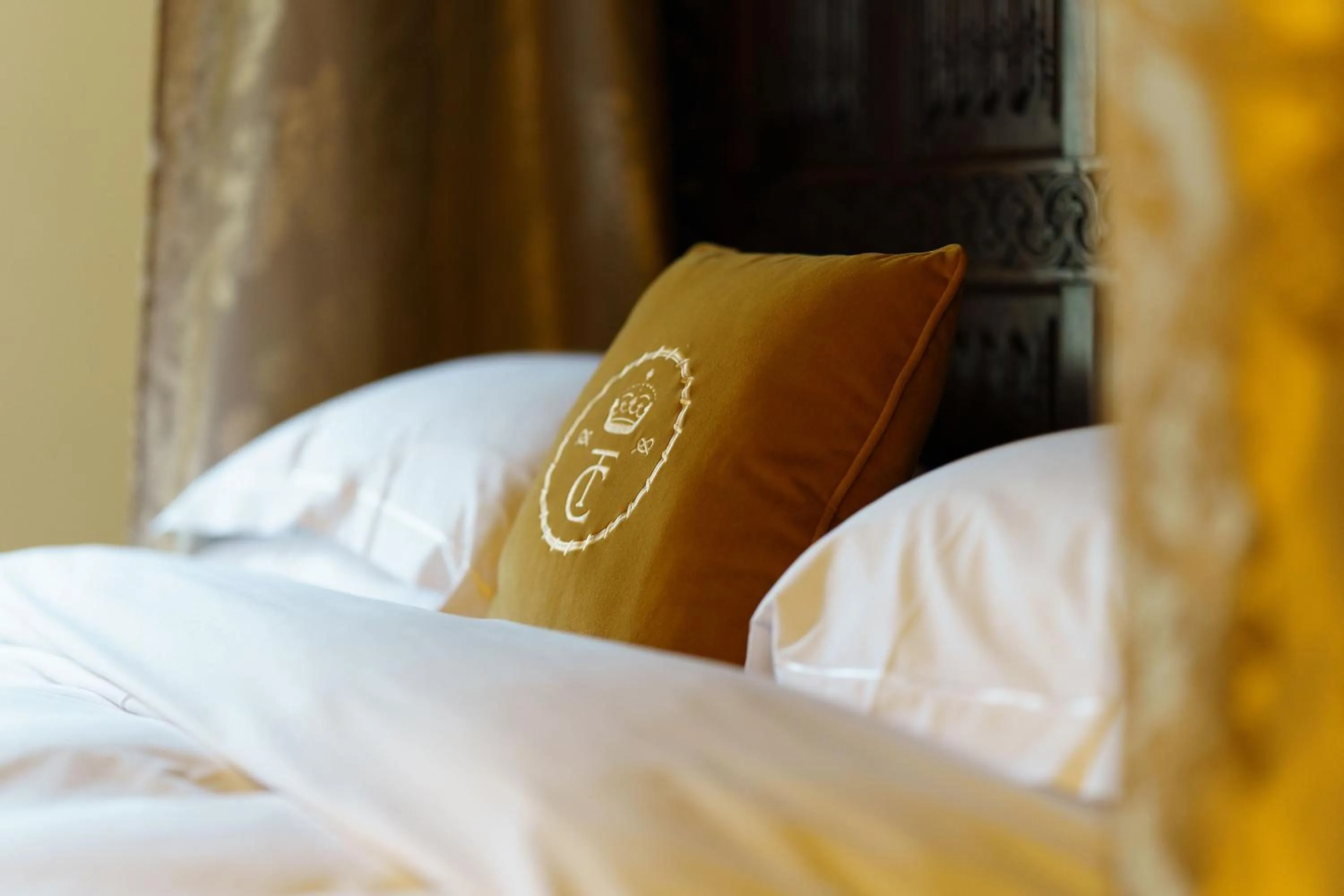 Bed in Thornbury Castle - A Relais & Chateaux Hotel