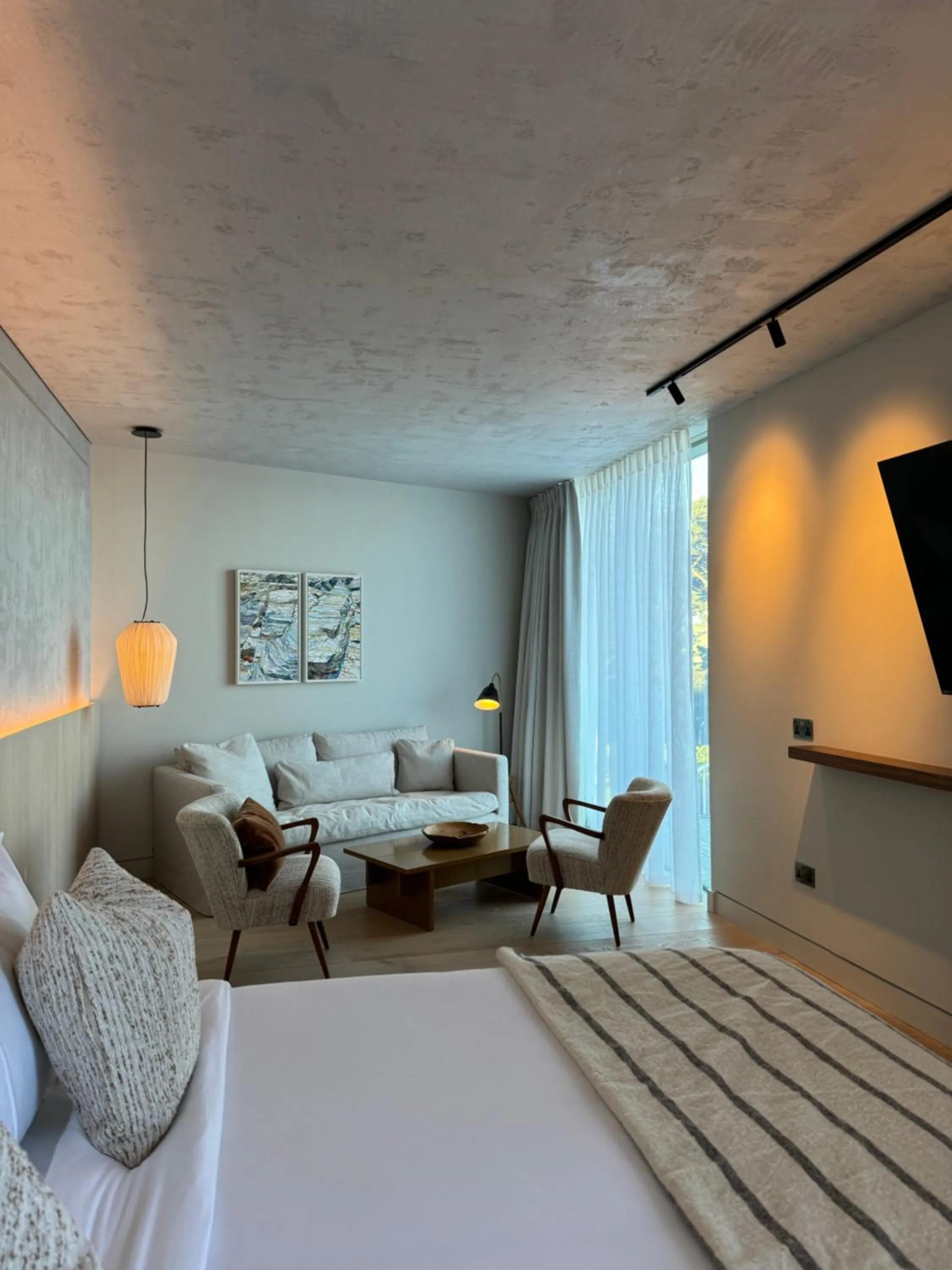 Seating area, Bed in Fowey Hall Hotel