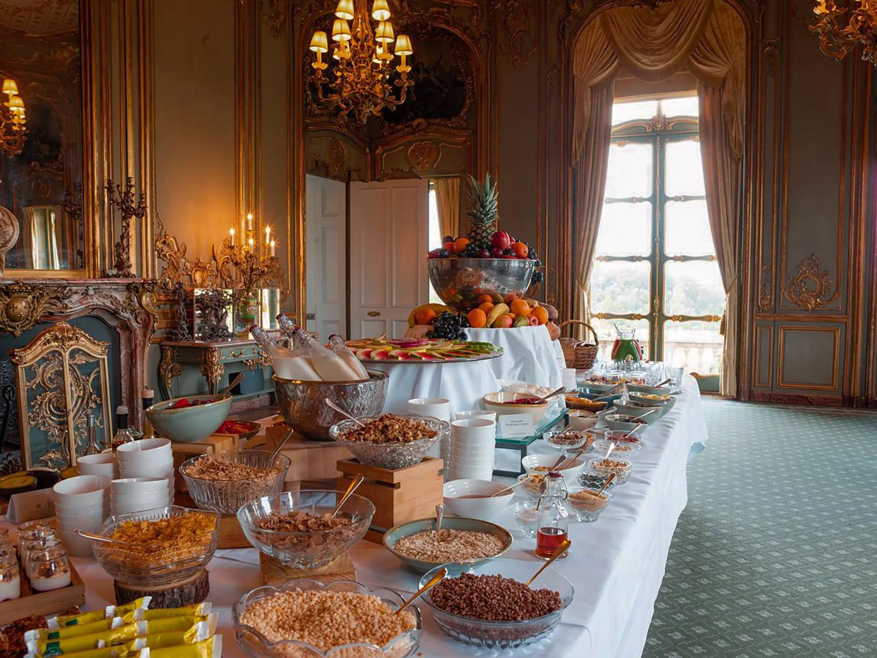 Breakfast in Cliveden House - an Iconic Luxury Hotel